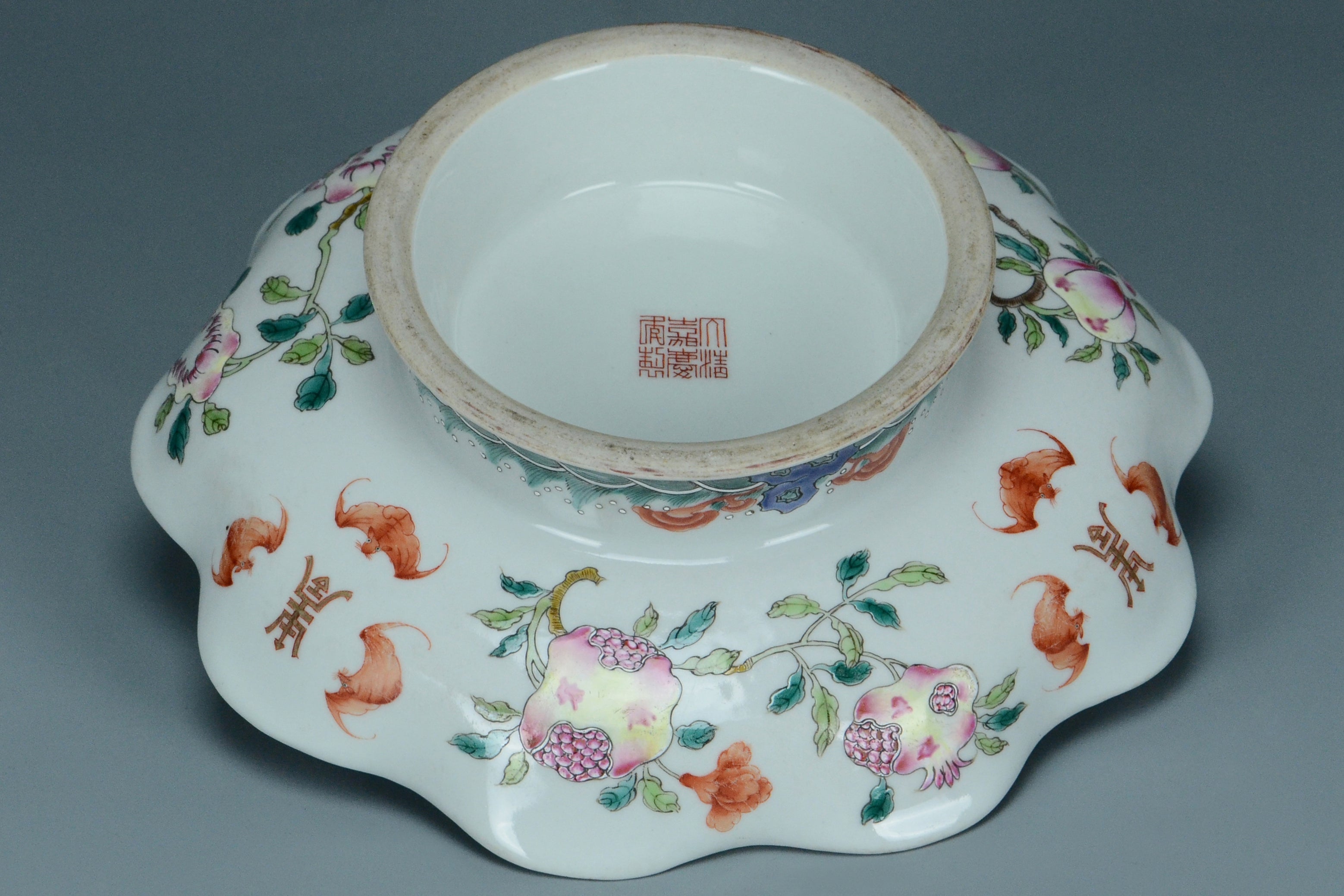 K355: Chinese Famille Rose Dish Jiaqing Mark Qing Dynasty Style