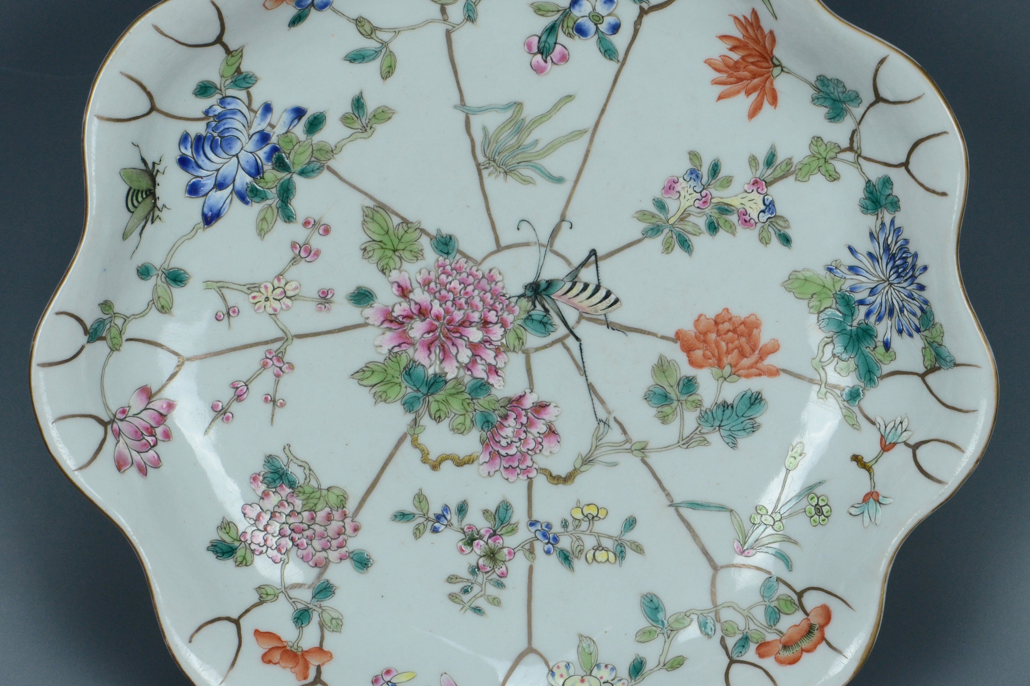K355: Chinese Famille Rose Dish Jiaqing Mark Qing Dynasty Style