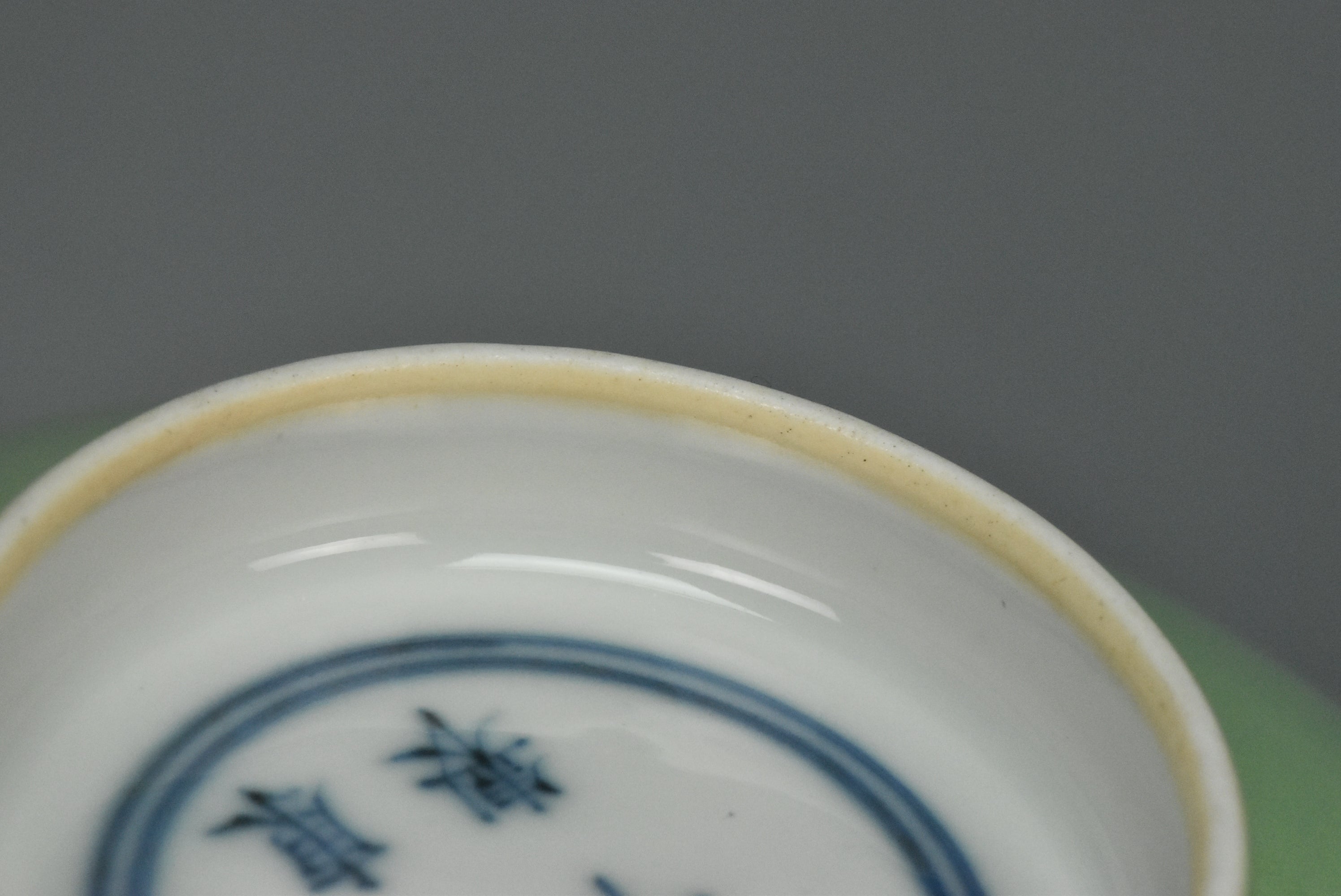 M161: Chinese Green Glazed Bowl Kangxi Mark Qing Dynasty Style