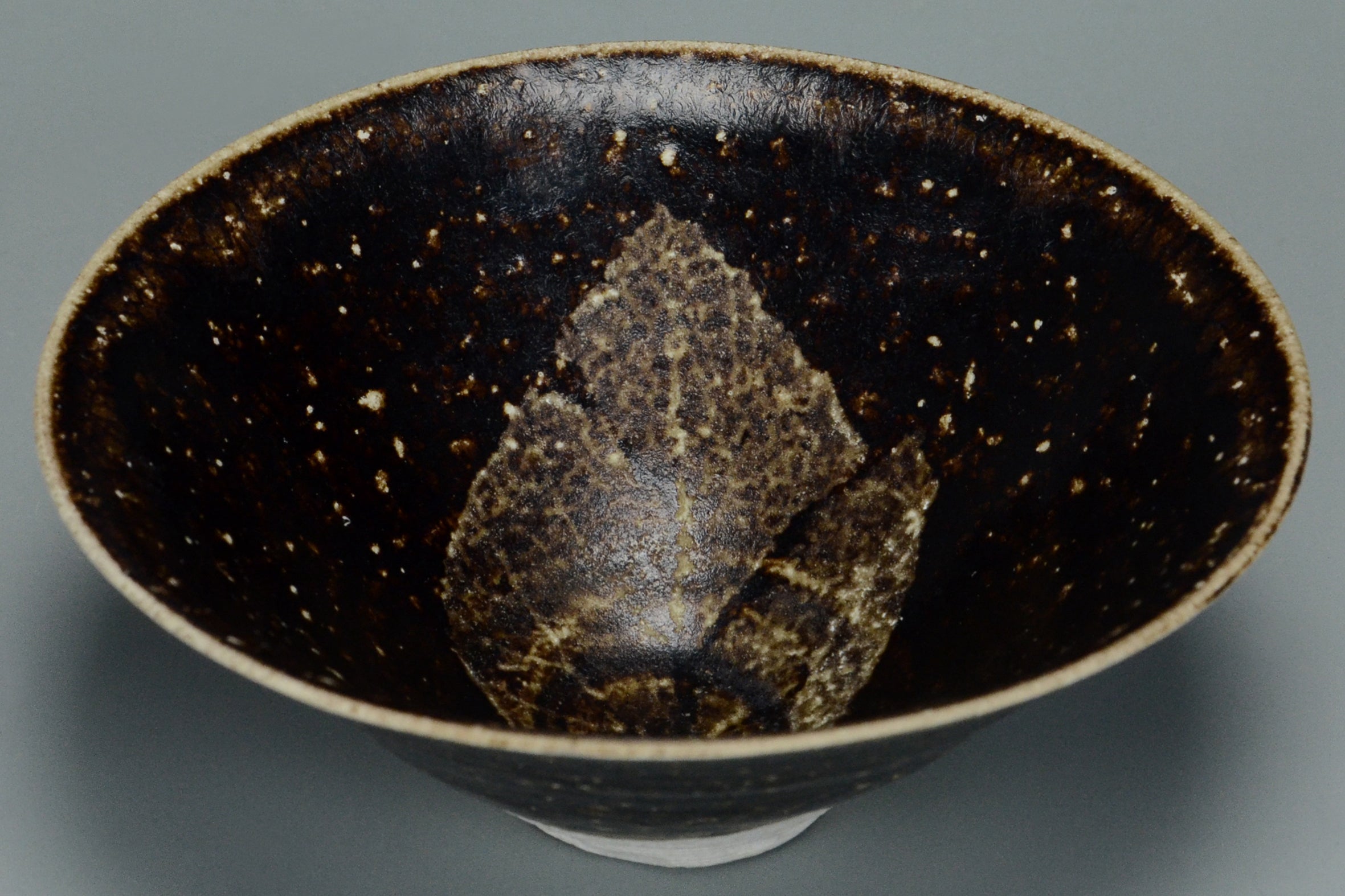 P861: Chinese Jizhou Leaf Bowl Song Dynasty Style