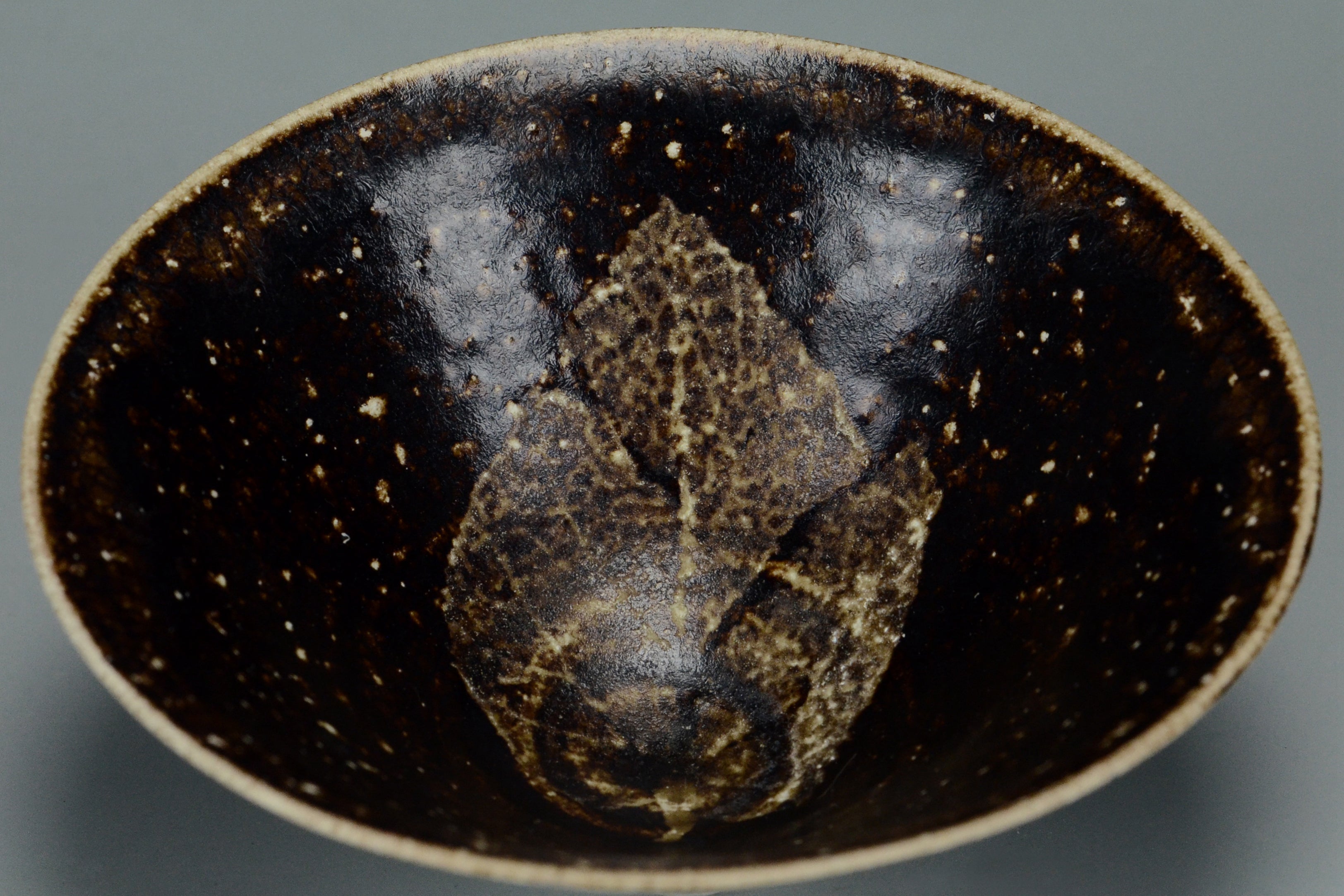 P861: Chinese Jizhou Leaf Bowl Song Dynasty Style