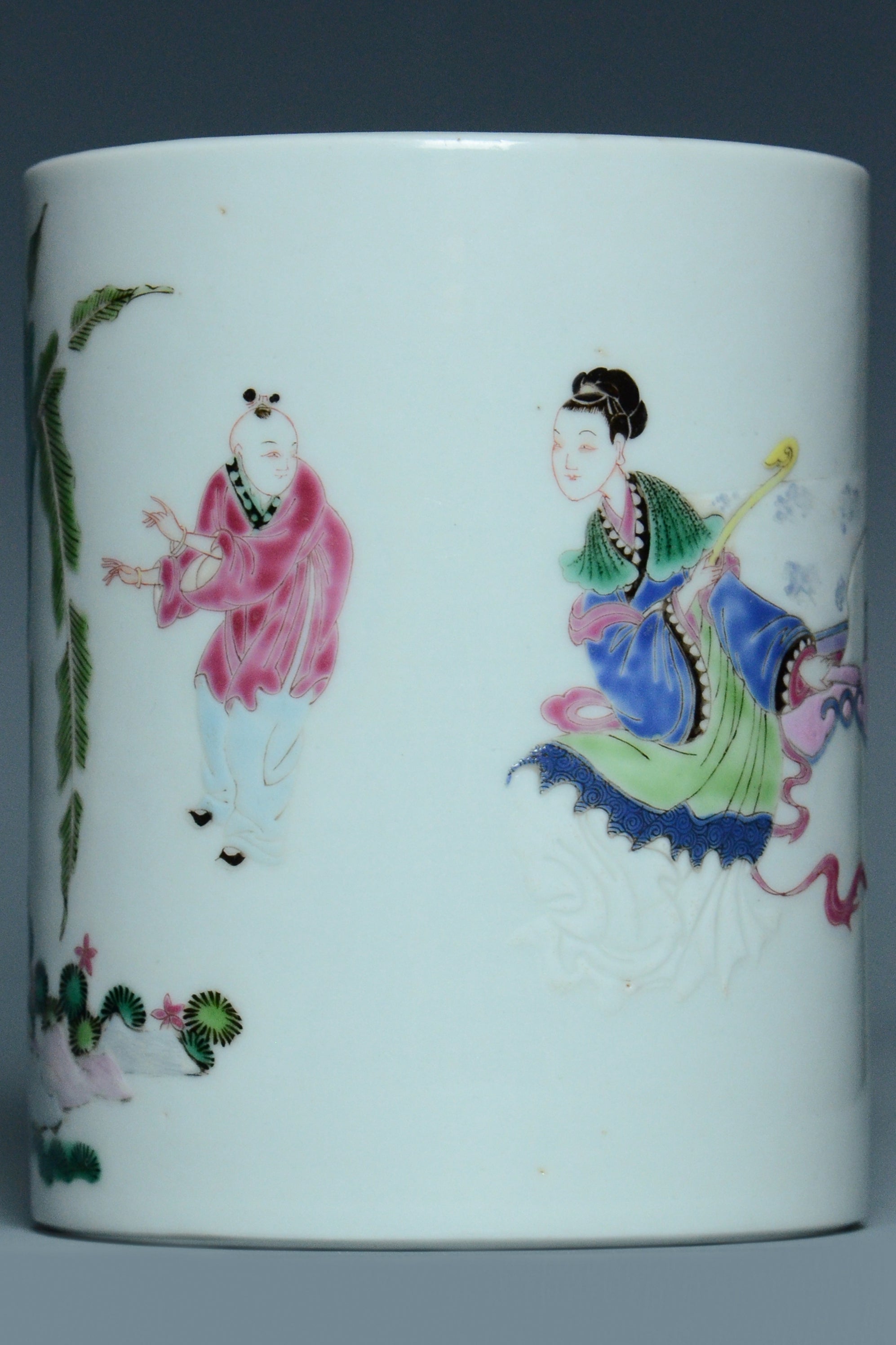 P928: Chinese Famille Rose Brush Pot Qing Yongzheng Style