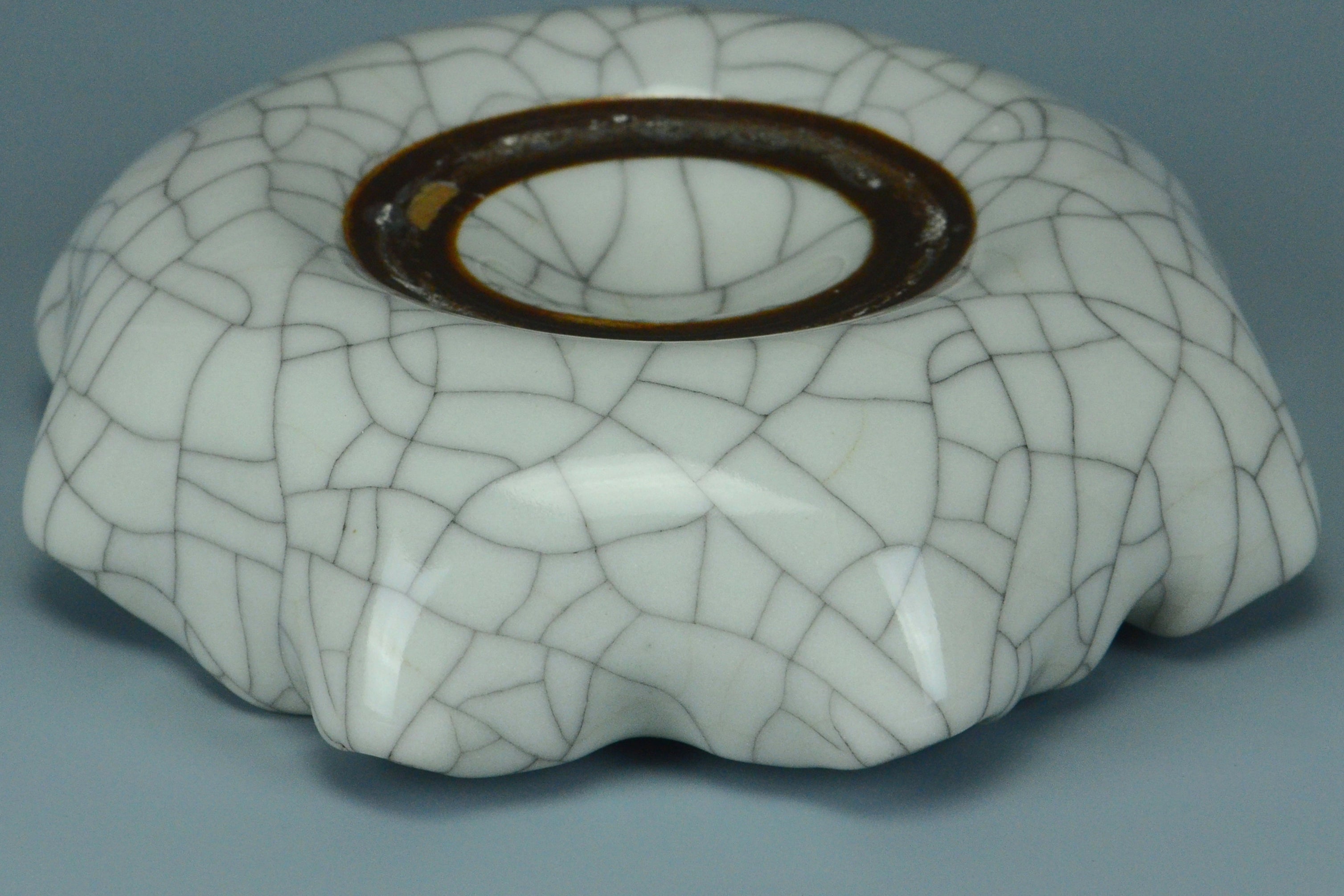 P955: Chinese Ge Type Brush Washer Qing Yongzheng Style