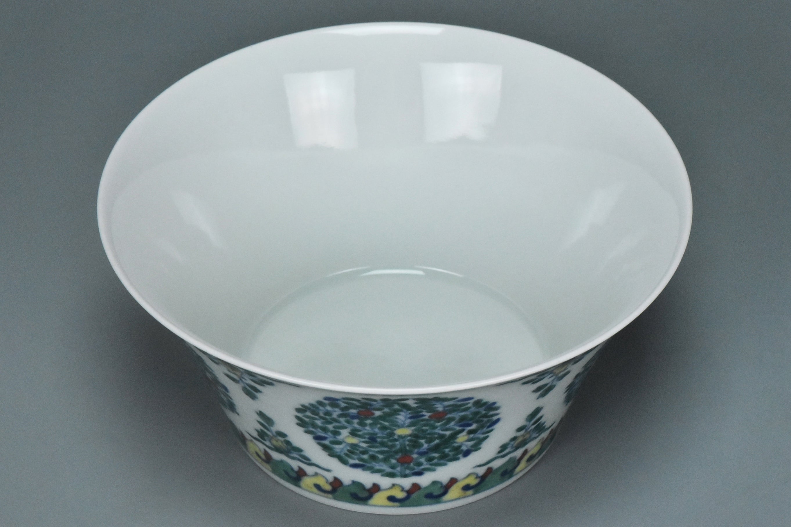 P999: Chinese Doucai Bowl Qianlong Mark Qing Dynasty Style