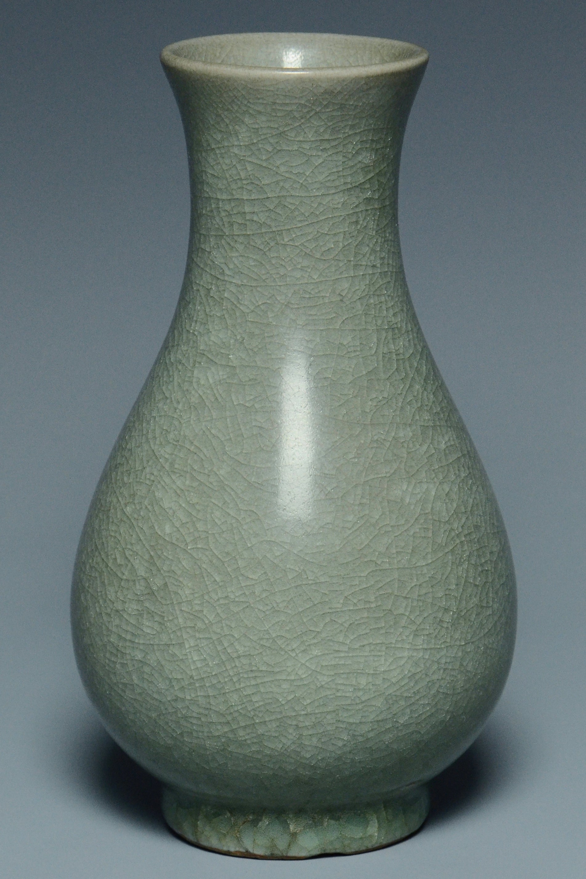 R012: Chinese Longquan Celadon Vase Song Dynasty Style