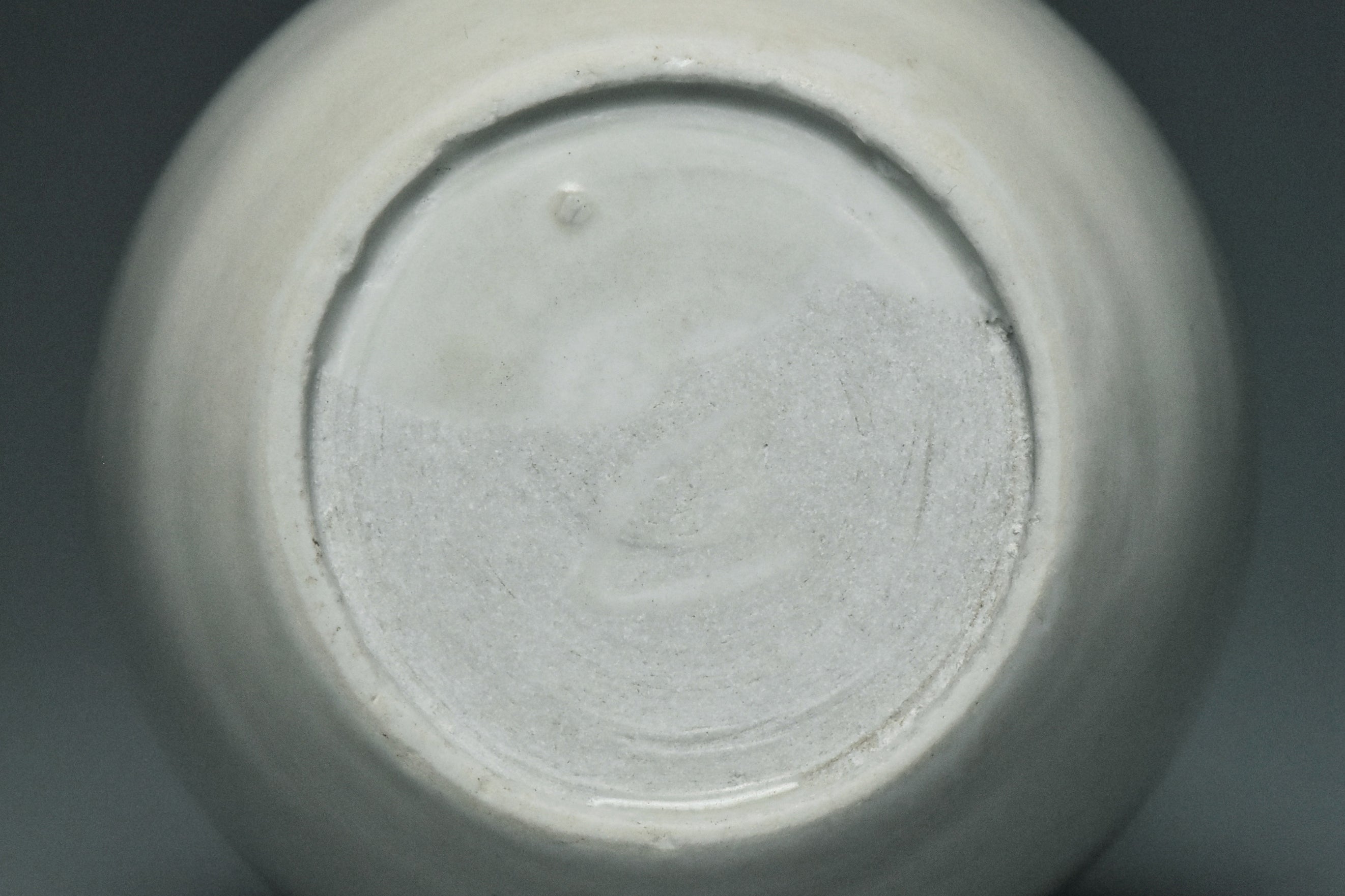 R018: Chinese Dingyao White Glazed Vase Song Dynasty Style