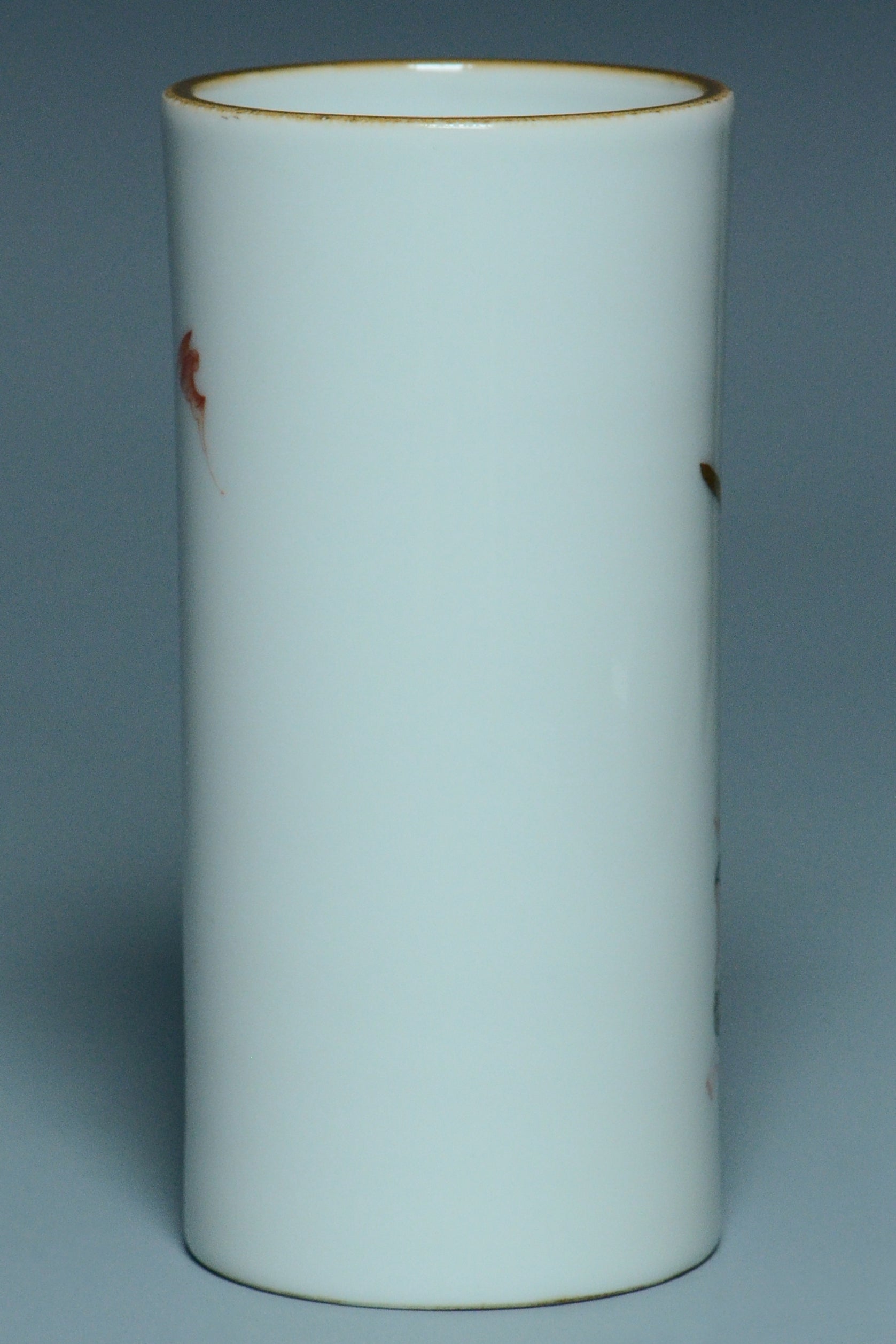 R075: Chinese Brush Pot Qianlong Mark Qing Dynasty Style