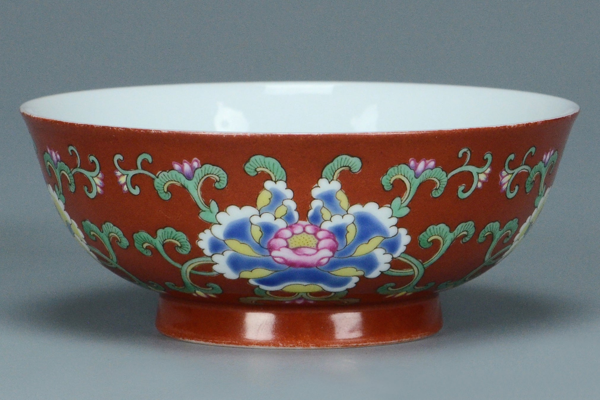 R121: Chinese Coral Ground Famille Verte Bowl Qianlong Mark Qing Dynasty Style