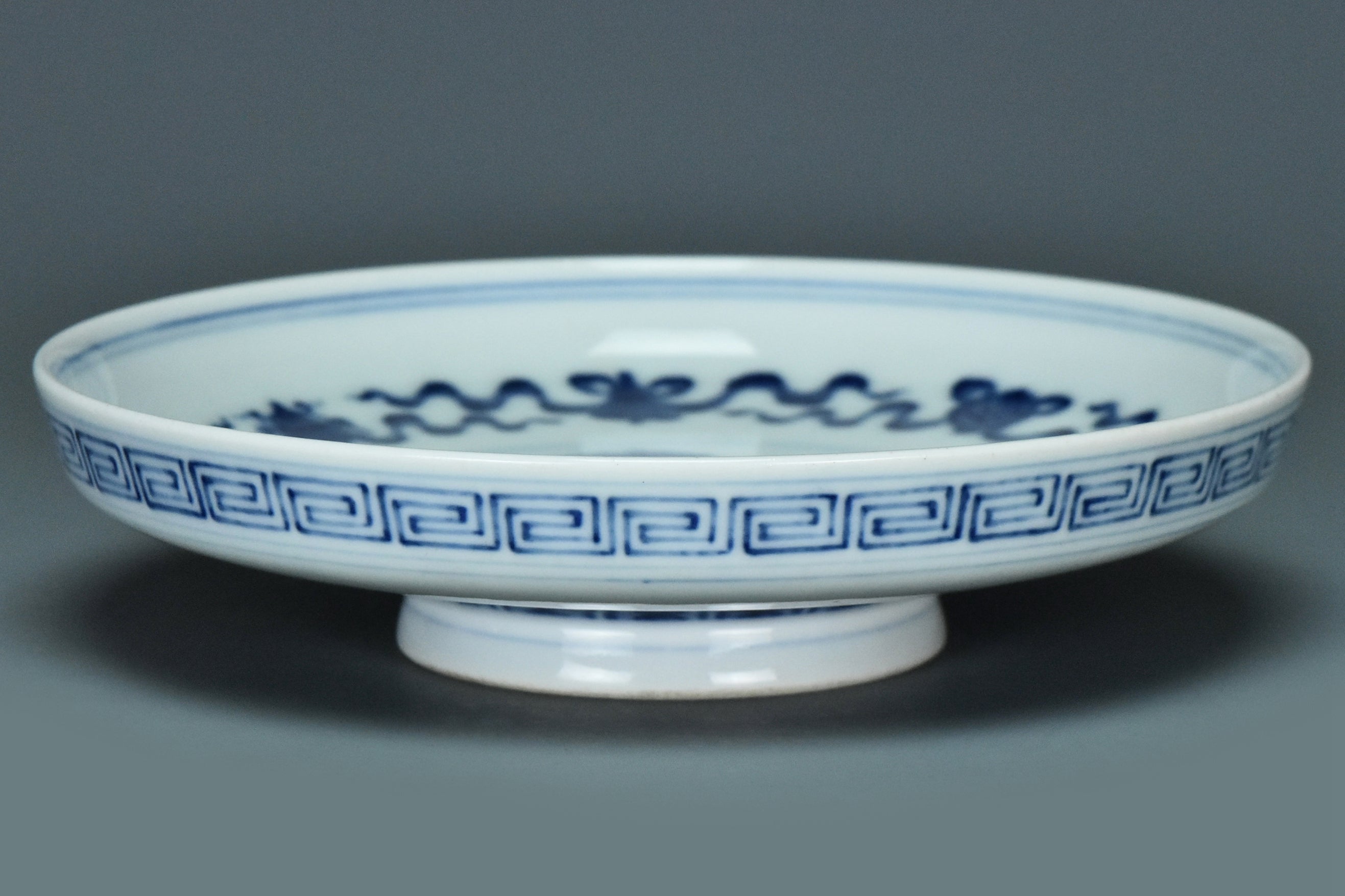 R170: Chinese Blue and White Dish Qianlong Mark Qing Dynasty Style