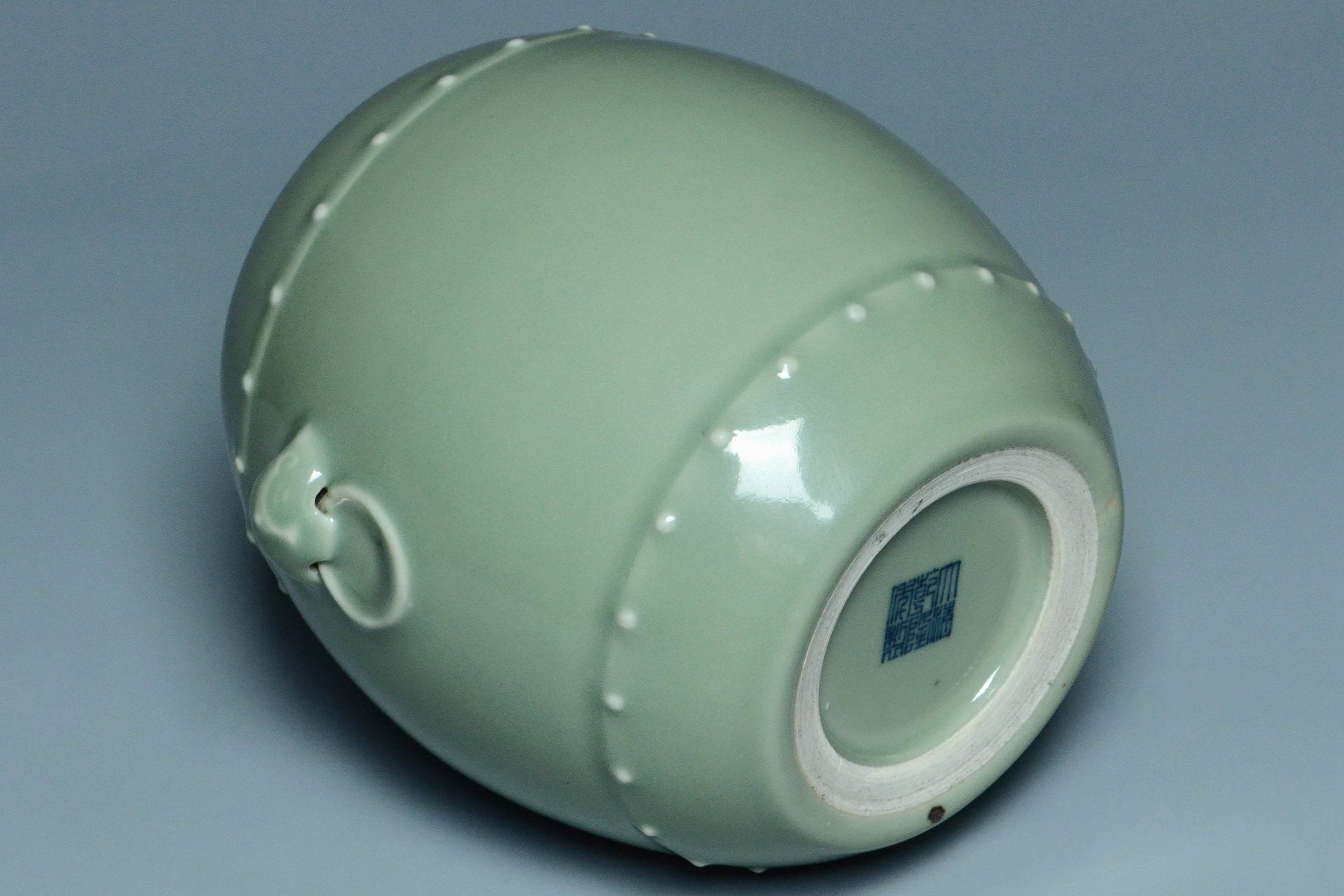 R276: Chinese Celadon Glazed Drum Shaped Vase Qianlong Mark Qing Dynasty Style