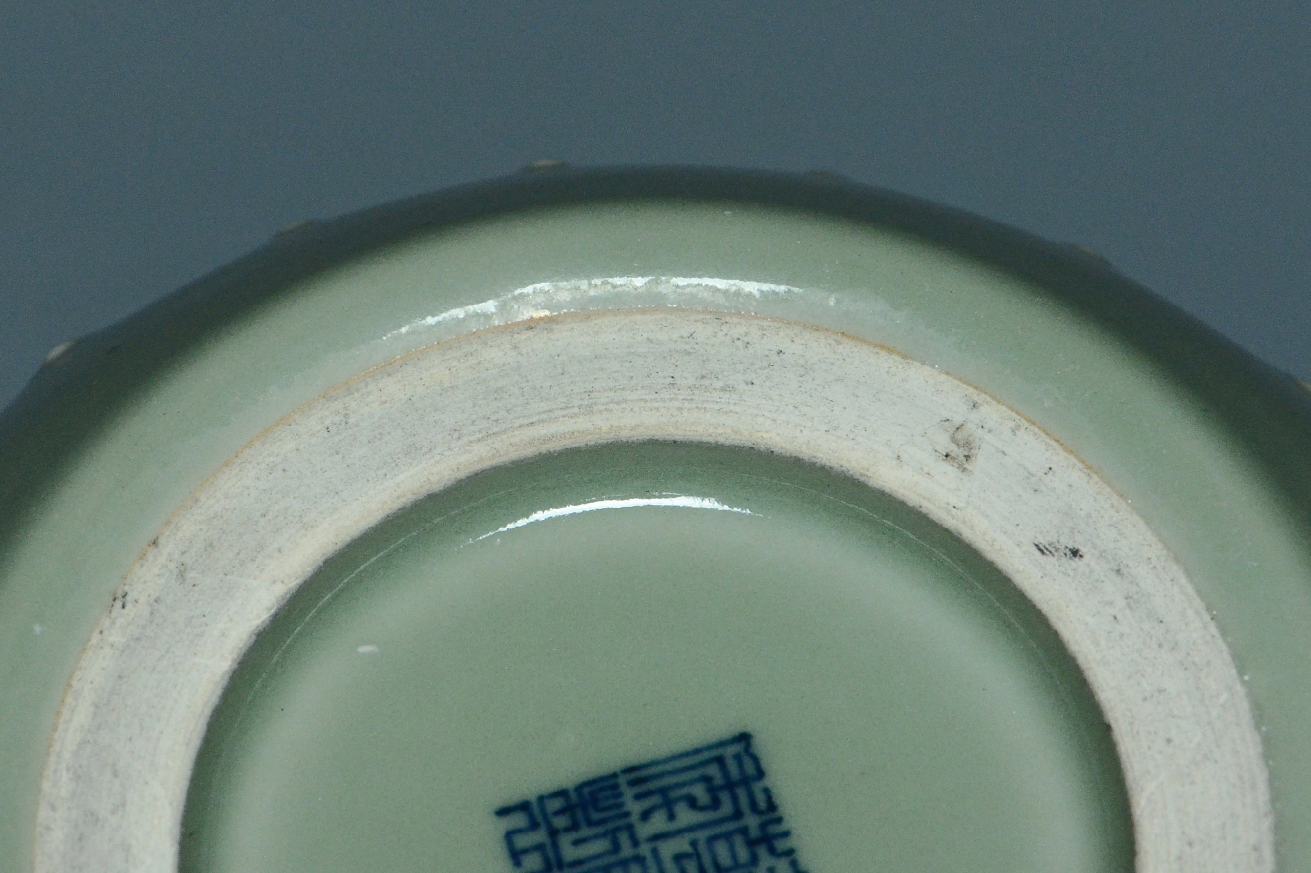 R276: Chinese Celadon Glazed Drum Shaped Vase Qianlong Mark Qing Dynasty Style