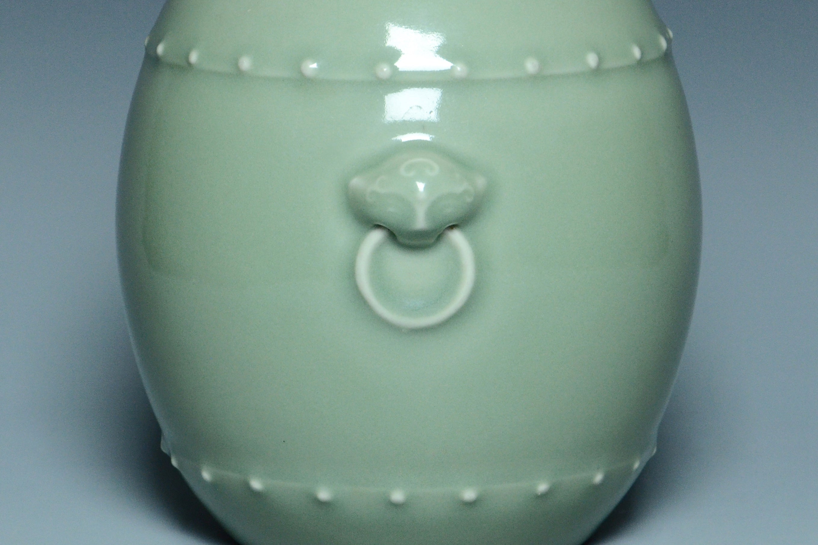 R276: Chinese Celadon Glazed Drum Shaped Vase Qianlong Mark Qing Dynasty Style