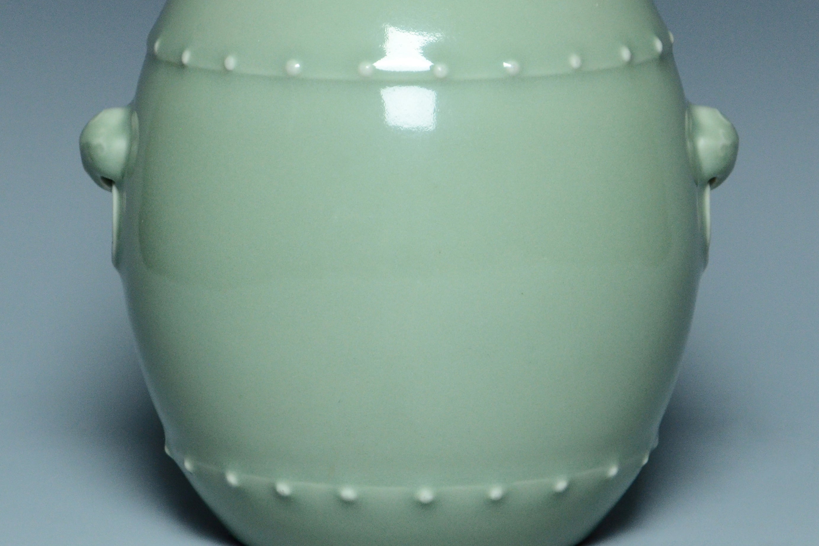 R276: Chinese Celadon Glazed Drum Shaped Vase Qianlong Mark Qing Dynasty Style