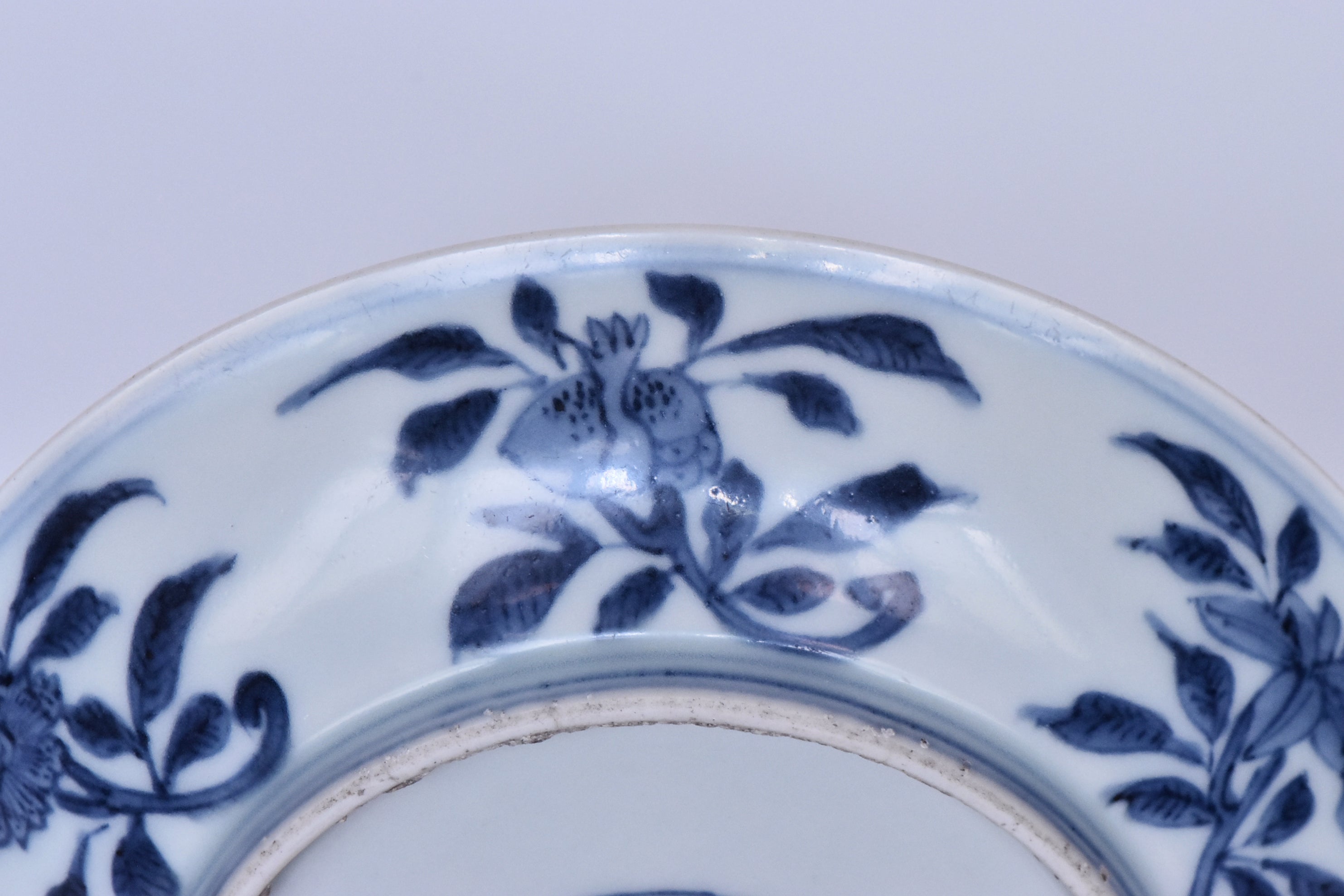 R279: Chinese Dragon Dish Wanli Mark Ming Dynasty Style
