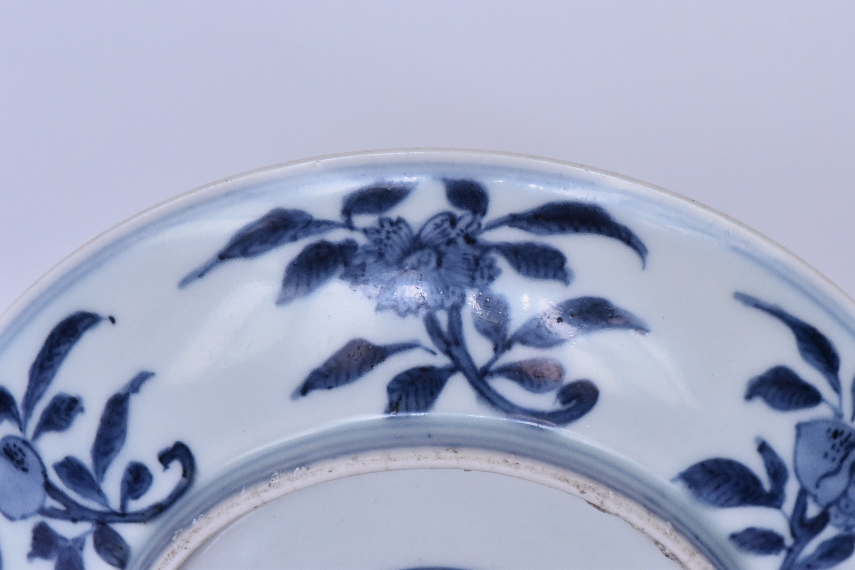 R279: Chinese Dragon Dish Wanli Mark Ming Dynasty Style