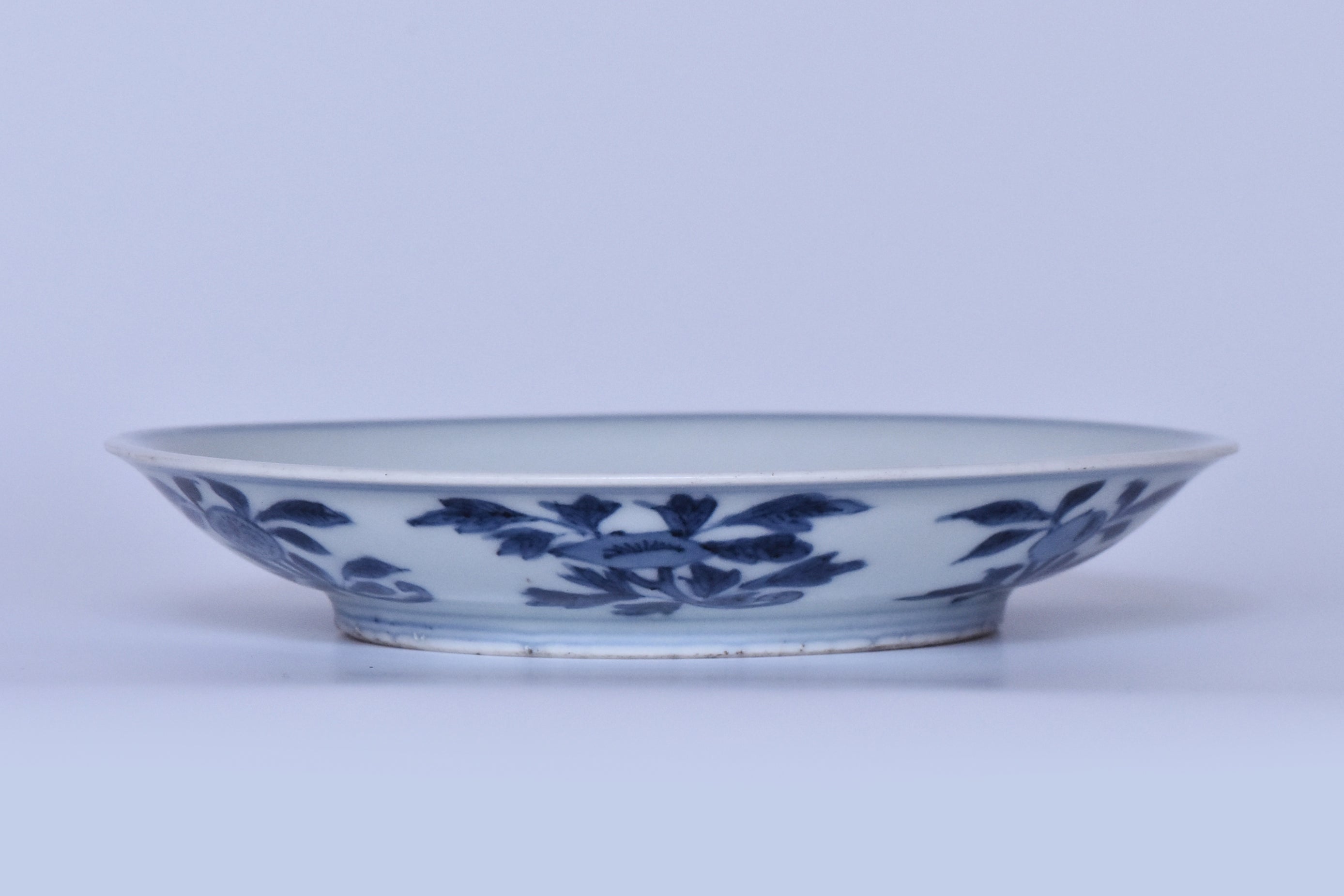 R279: Chinese Dragon Dish Wanli Mark Ming Dynasty Style