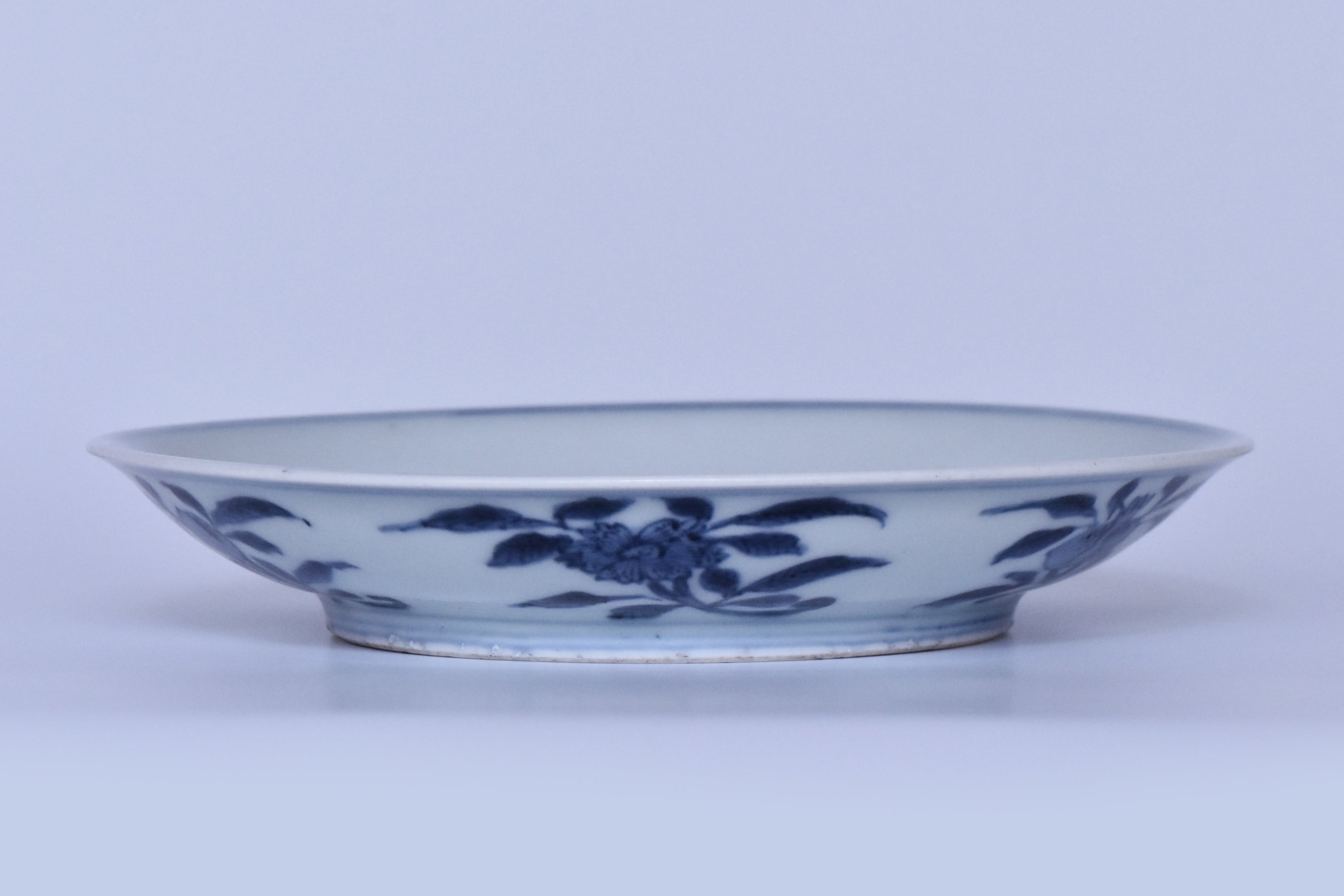 R279: Chinese Dragon Dish Wanli Mark Ming Dynasty Style