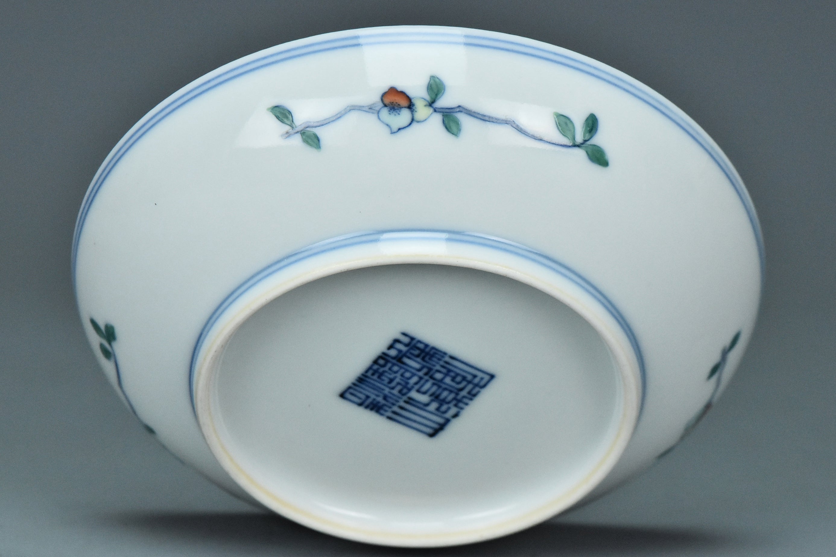 R290: Chinese Doucai Dish Qianlong Mark Qing Dynasty Style