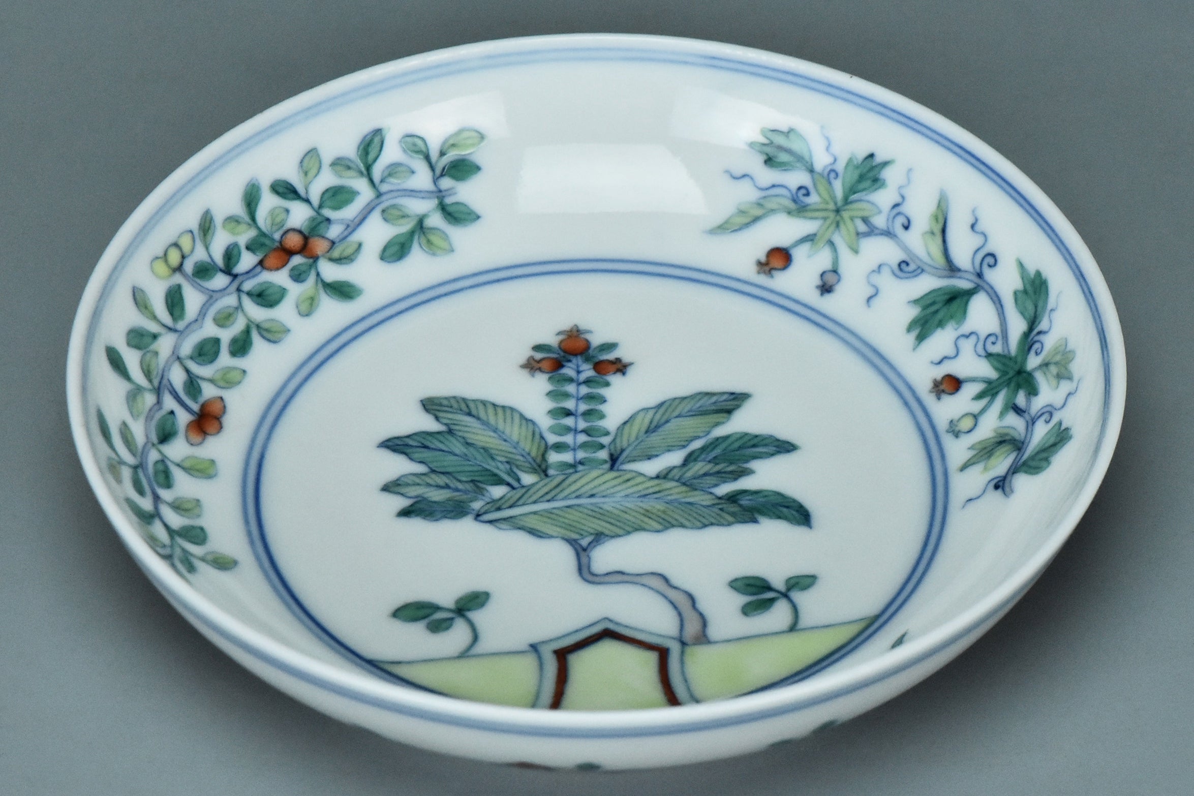 R290: Chinese Doucai Dish Qianlong Mark Qing Dynasty Style