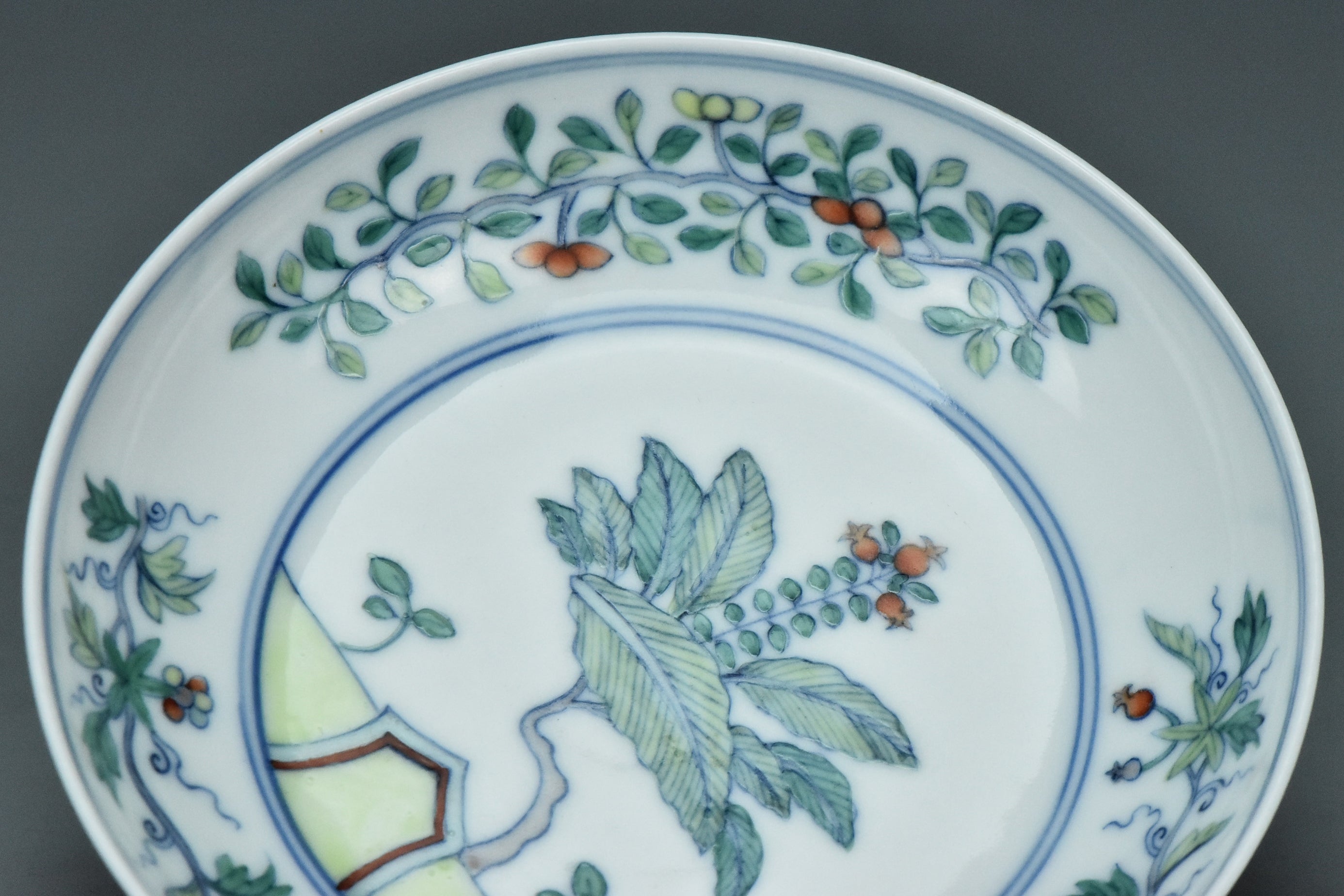 R290: Chinese Doucai Dish Qianlong Mark Qing Dynasty Style