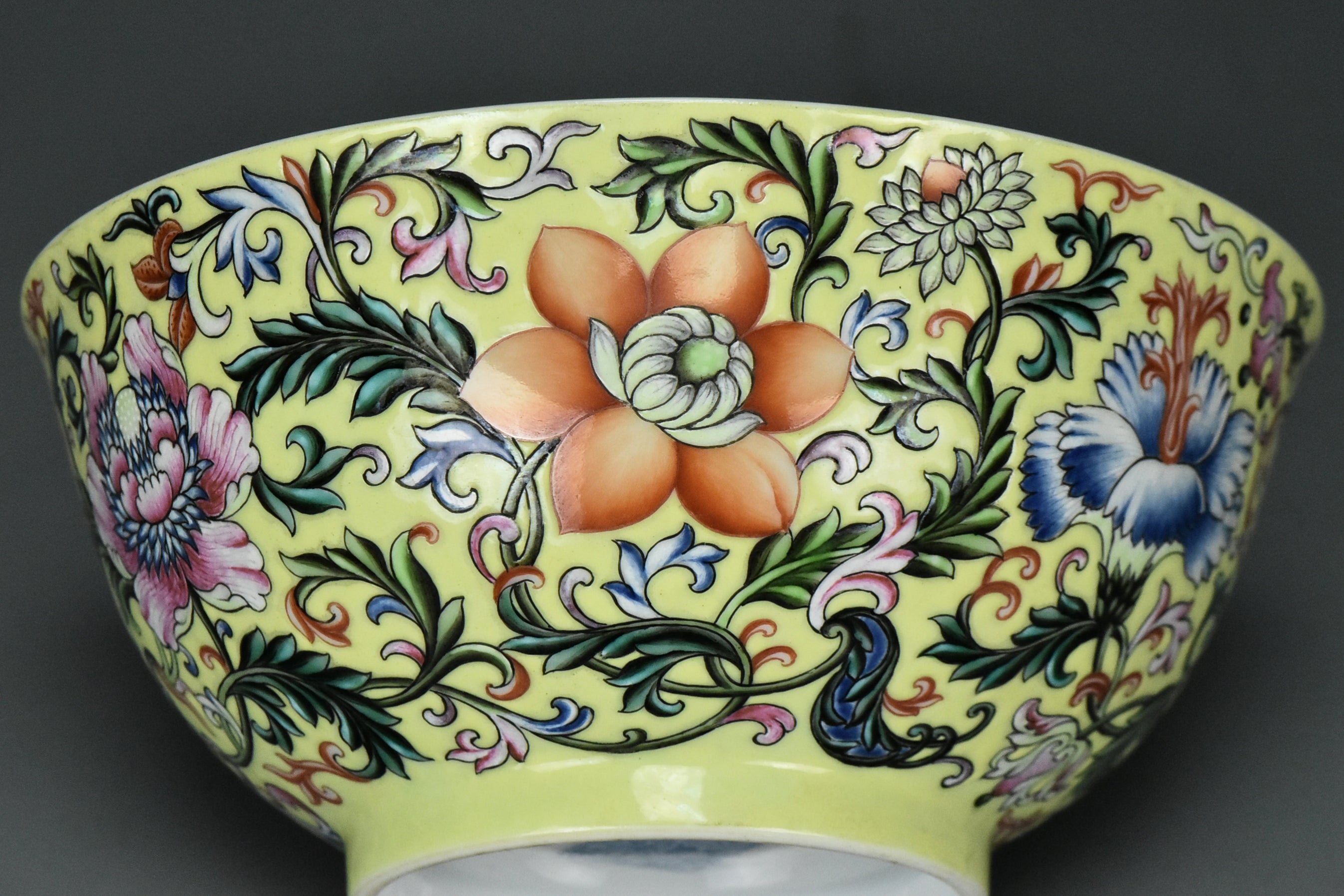 R334: Chinese Famille Rose Bowl Jiaqing Mark Qing Dynasty Style