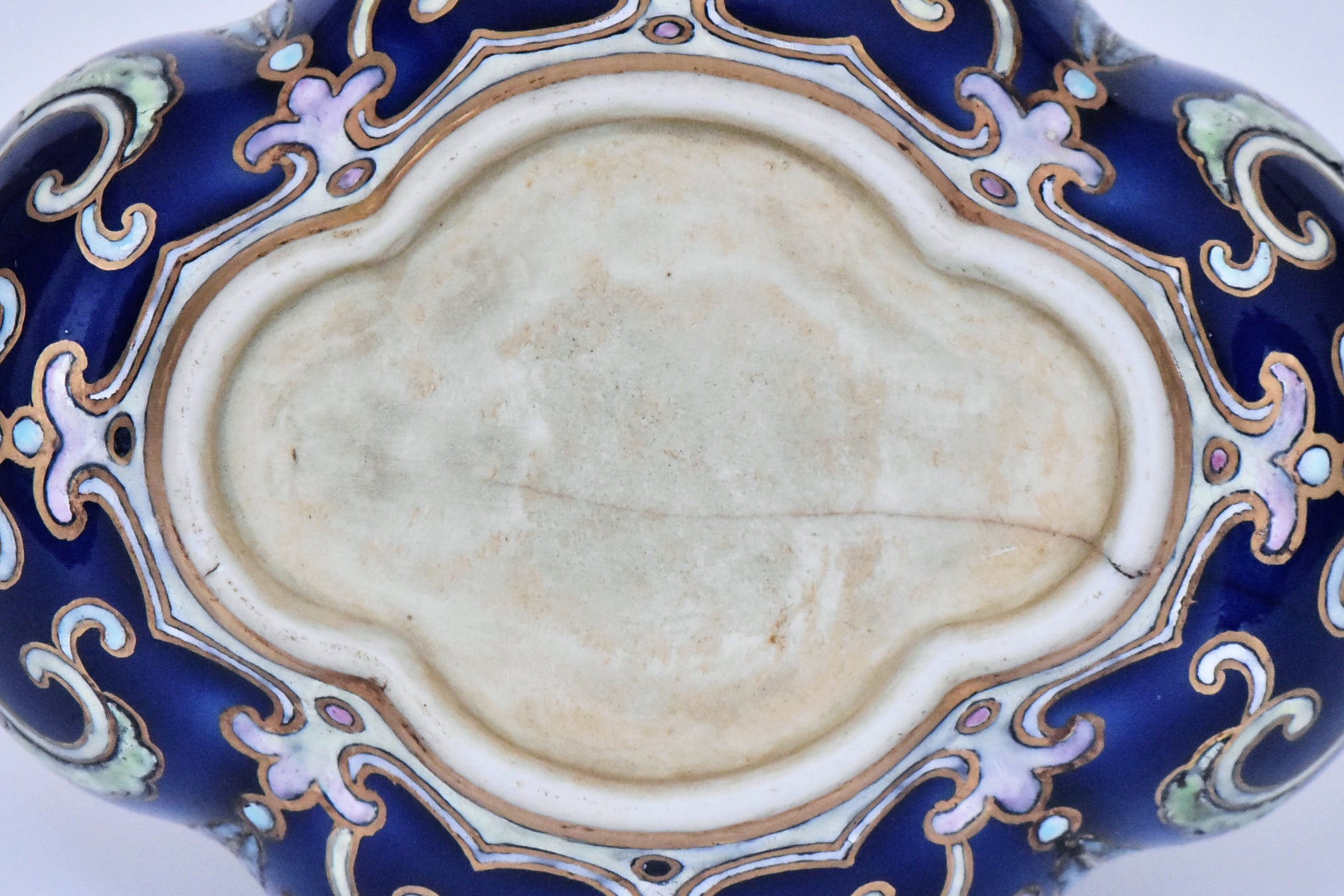 R347: Chinese Famille Rose Blue Ground Waterpot Qing Qianlong Style