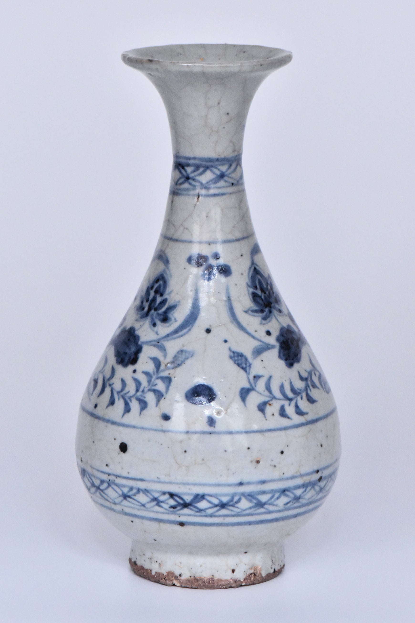 R492: Chinese Blue and White Vase Yuan Dynasty Style