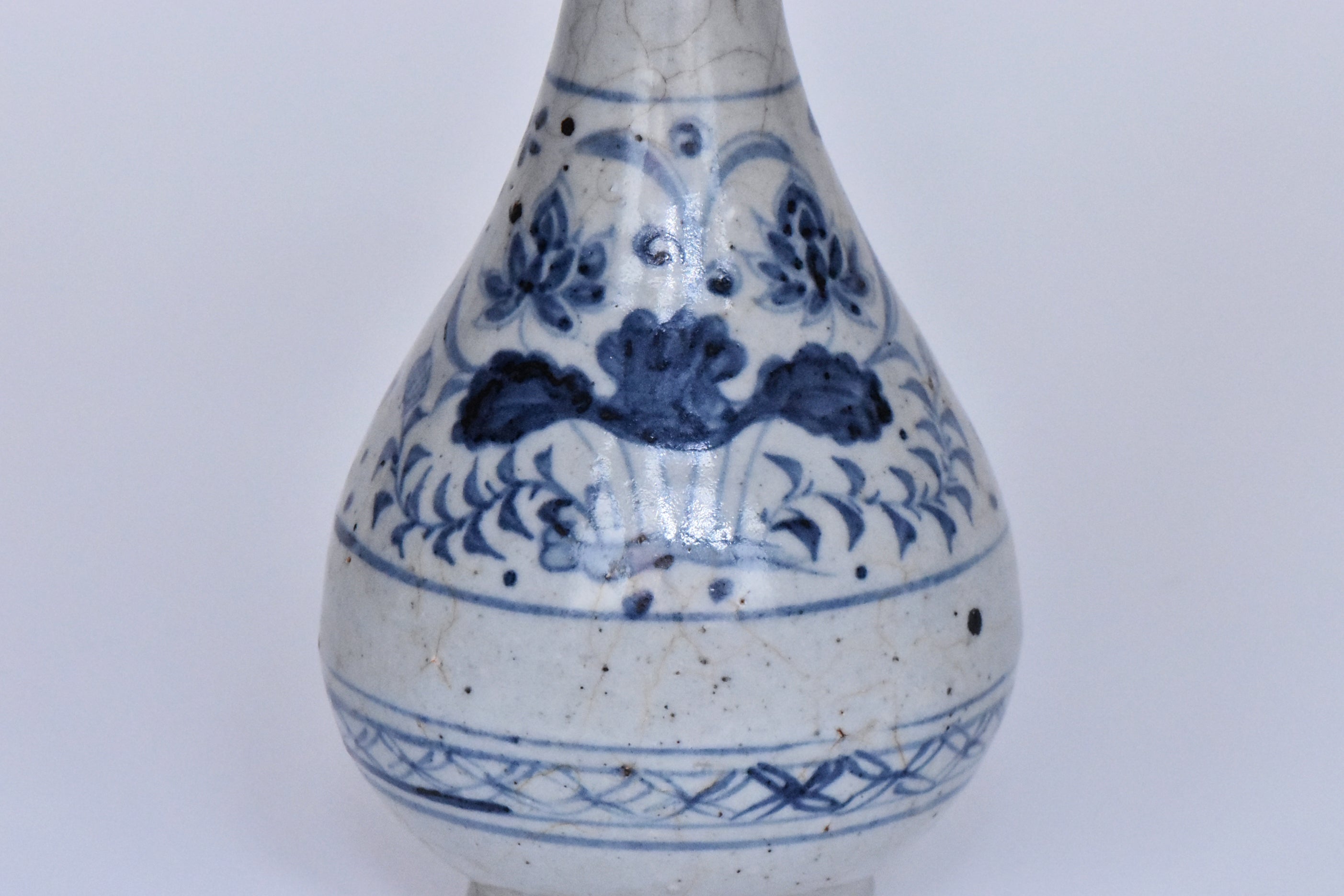 R492: Chinese Blue and White Vase Yuan Dynasty Style