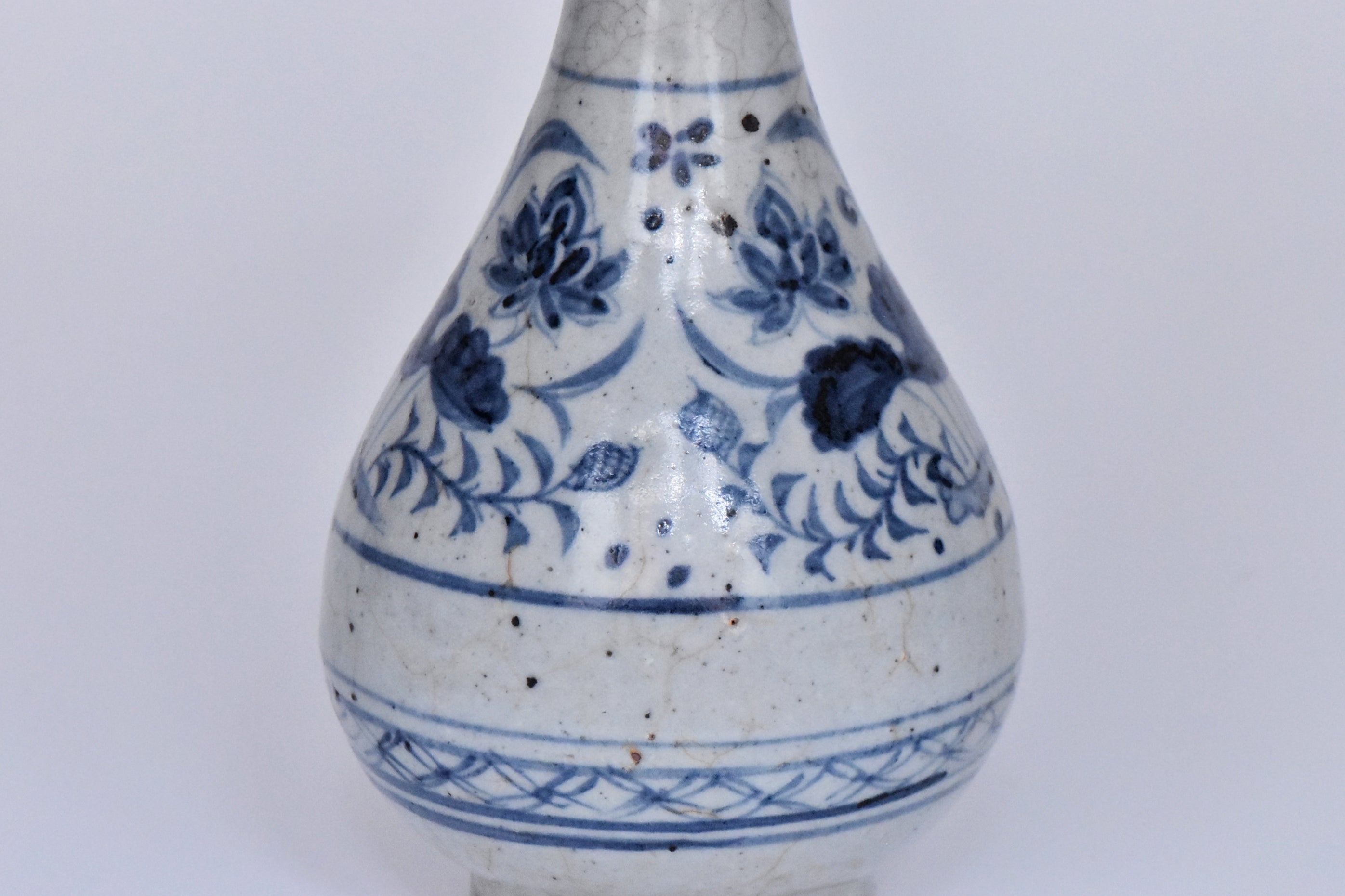 R492: Chinese Blue and White Vase Yuan Dynasty Style