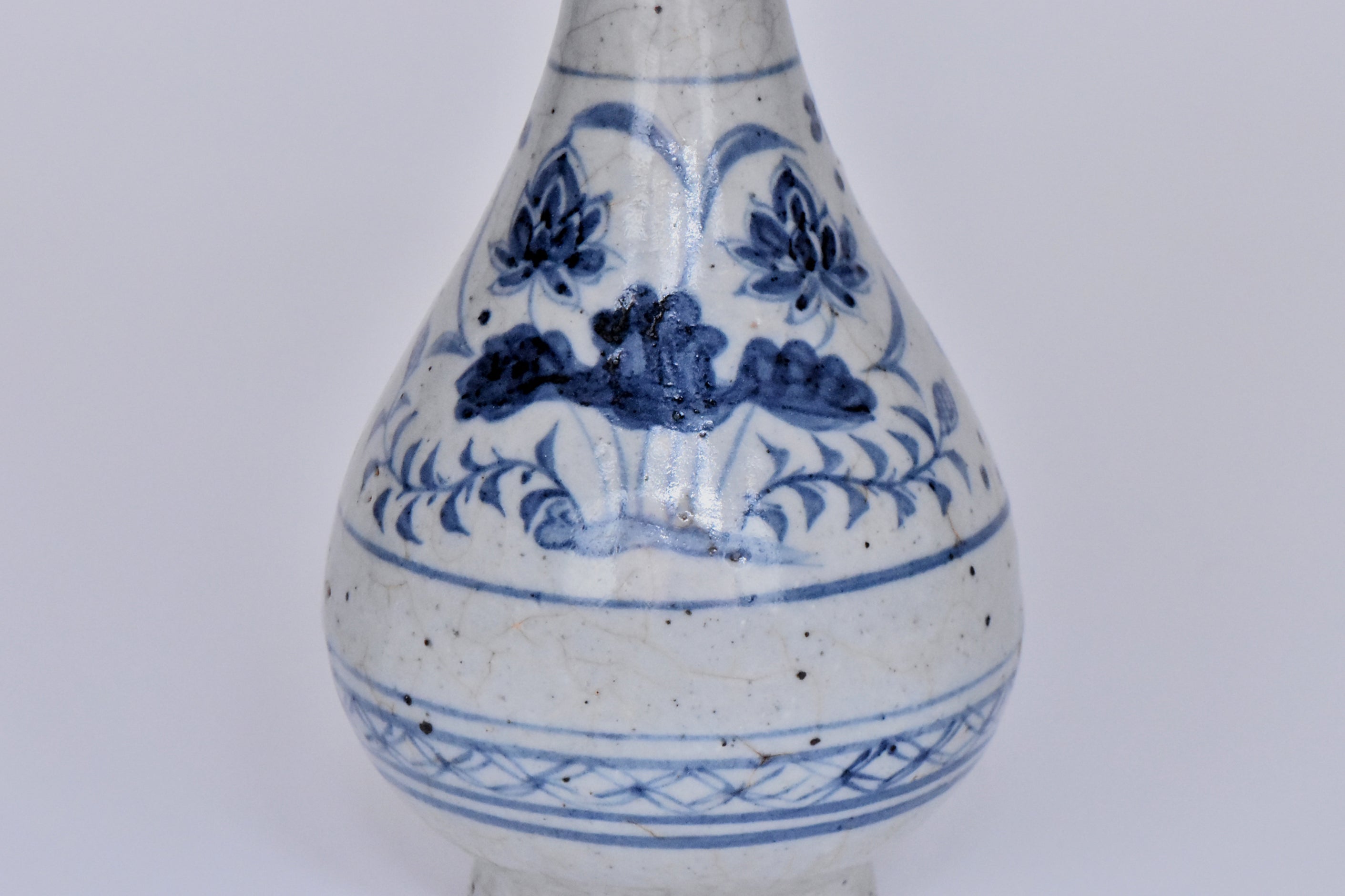 R492: Chinese Blue and White Vase Yuan Dynasty Style