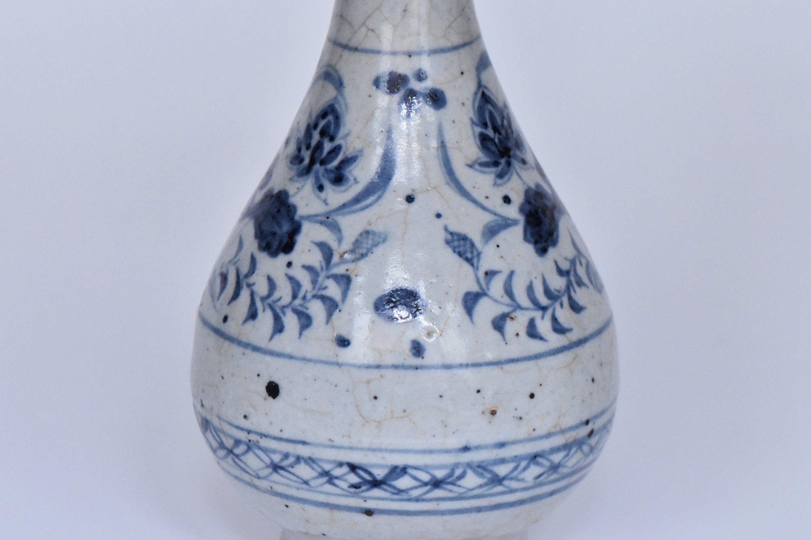 R492: Chinese Blue and White Vase Yuan Dynasty Style