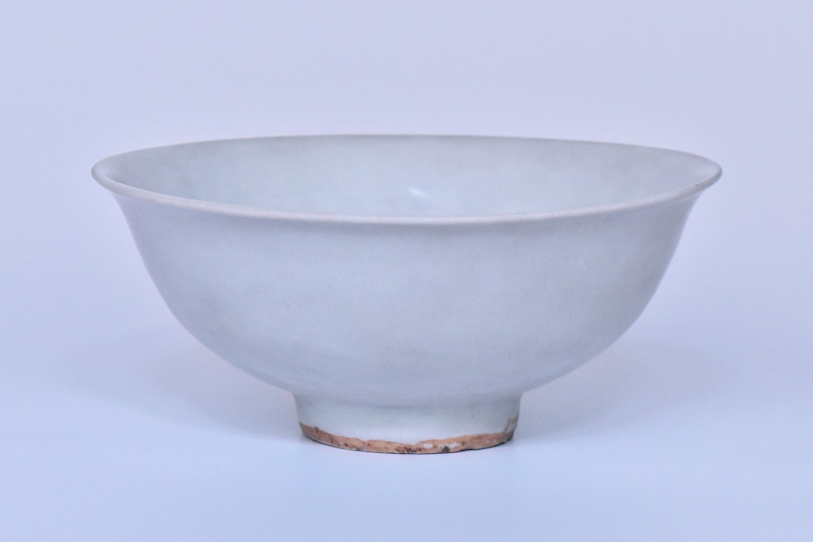 P902: Chinese Shufu White Glazed Dragon Bowl Yuan Dynasty Style