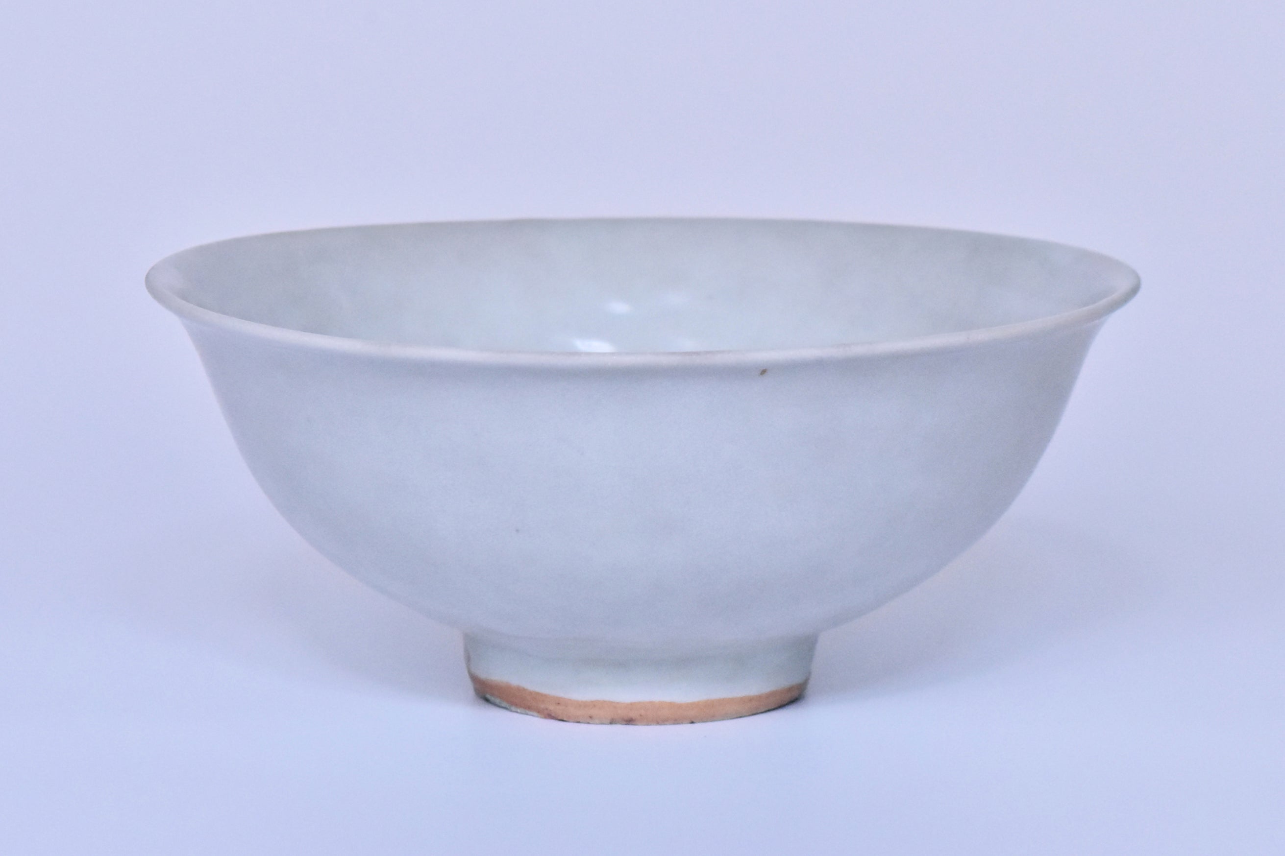 P902: Chinese Shufu White Glazed Dragon Bowl Yuan Dynasty Style