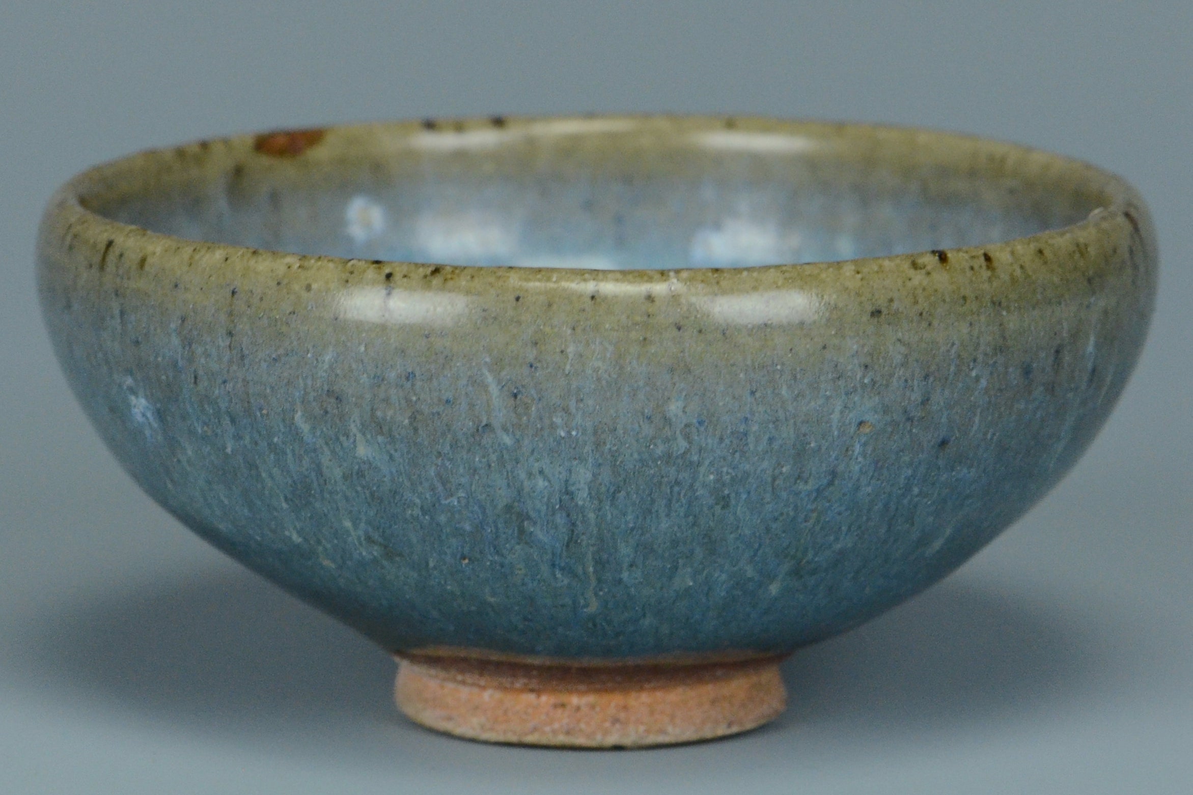 P944: A CHINESE SONG DYNASTY STYLE JUNYAO PURPLE SPLASHED BOWL