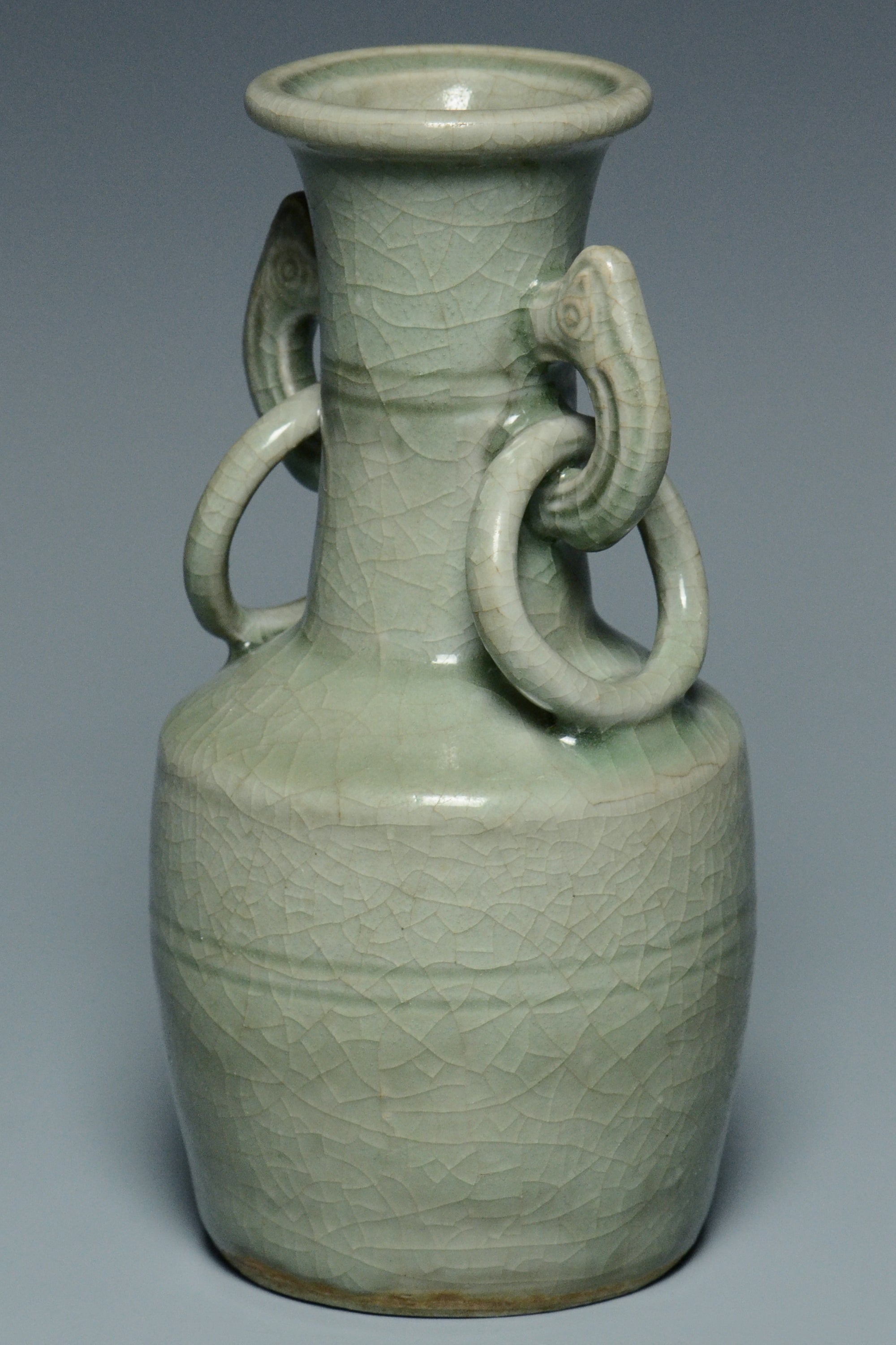 R013: A CHINESE SONG DYNASTY STYLE LONGQUAN CELADON VASE