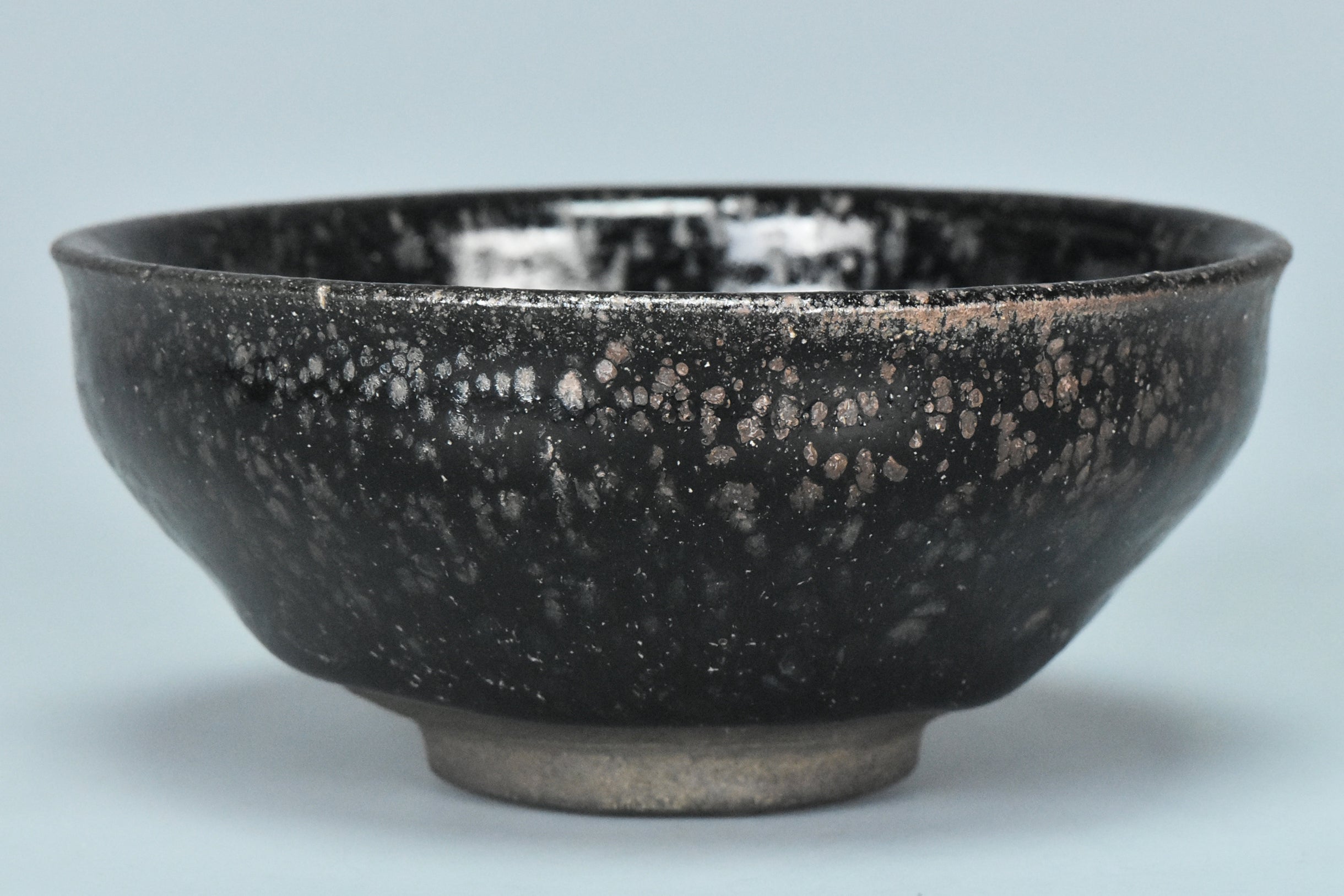 R109: A CHINESE JIN DYNASTY STYLE BLACK GLAZED OIL SPOT BOWL