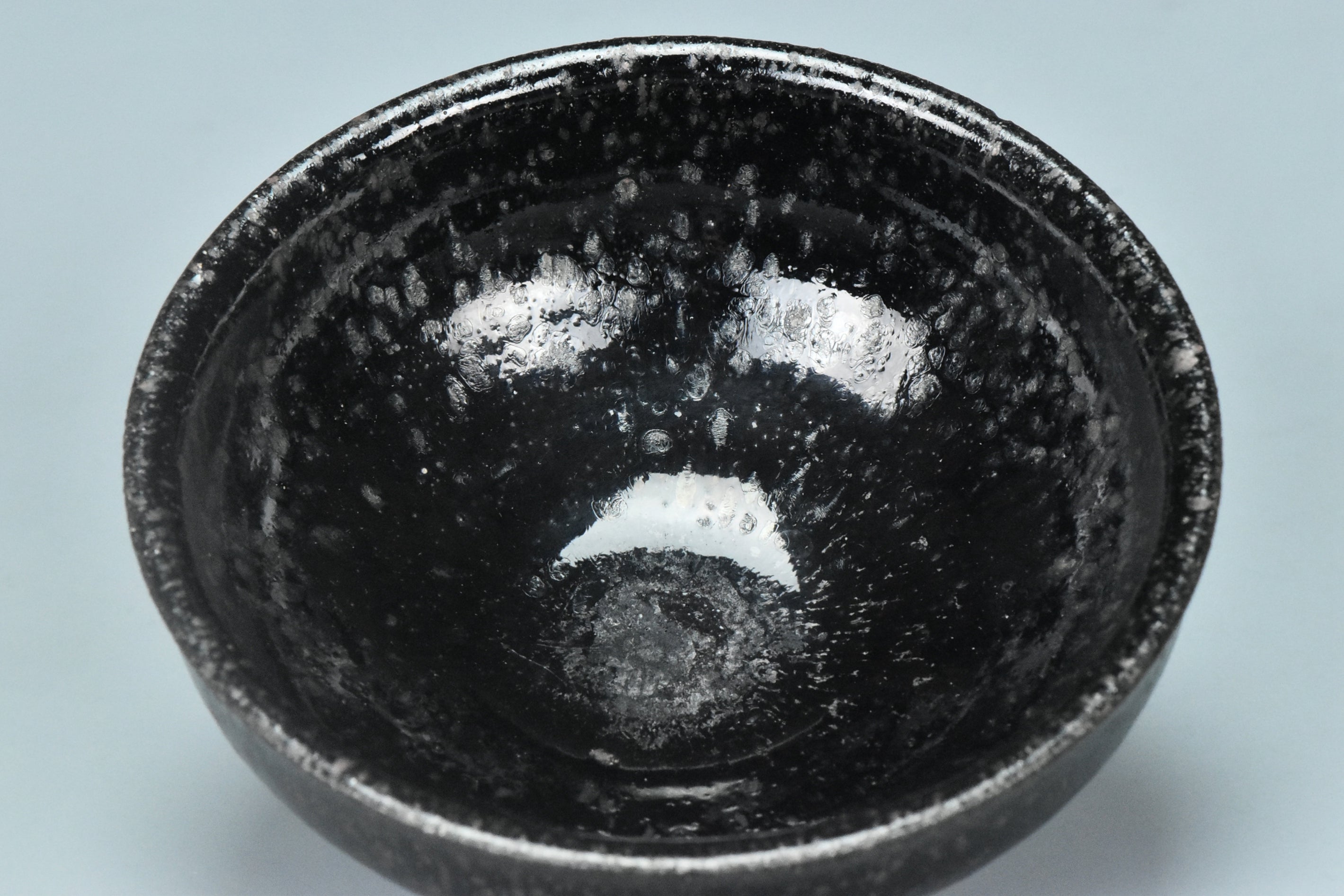 R109: A CHINESE JIN DYNASTY STYLE BLACK GLAZED OIL SPOT BOWL