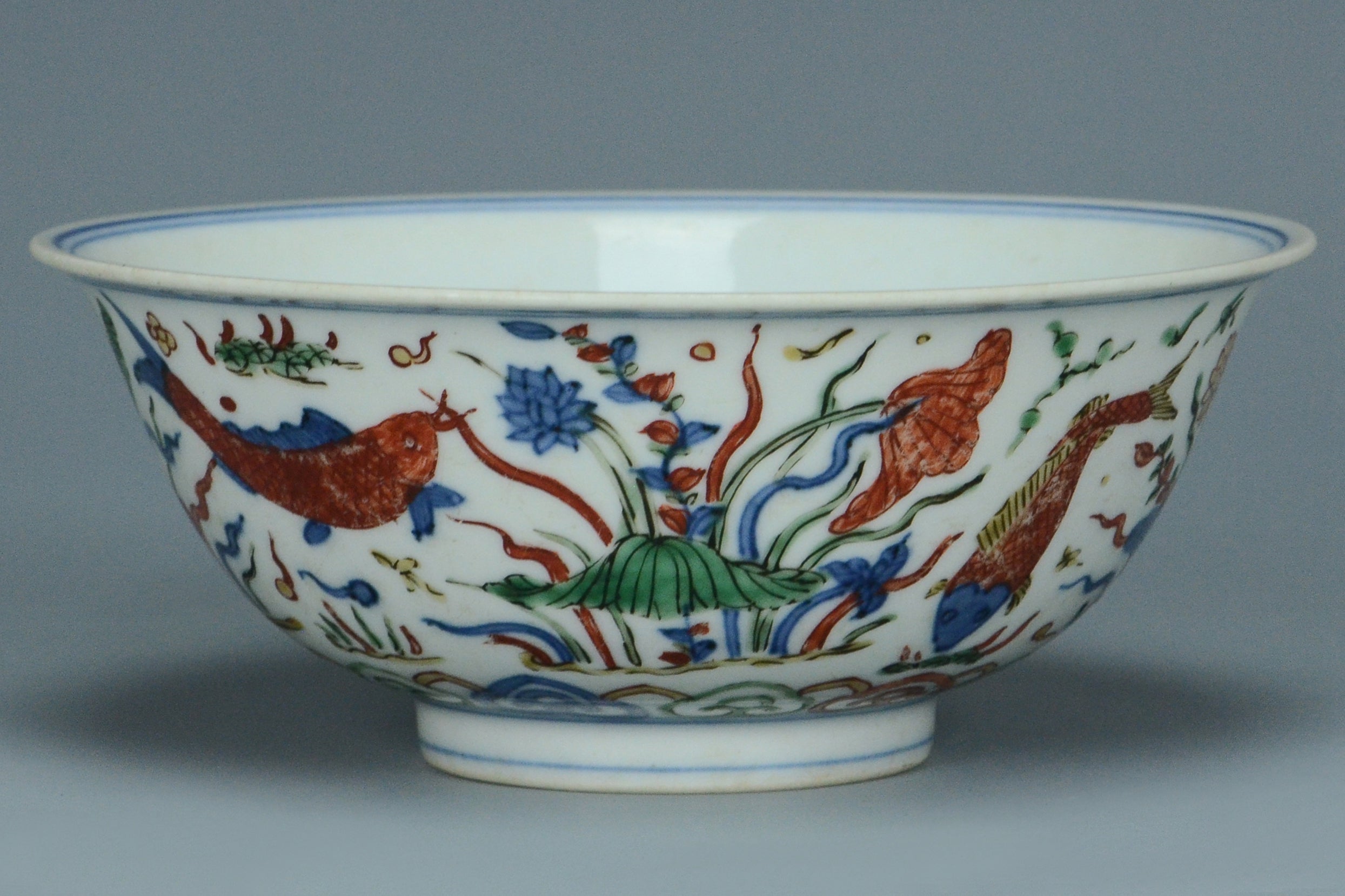 R123: A CHINESE MING DYNASTY STYLE WUCAI BOWL WANLI MARK