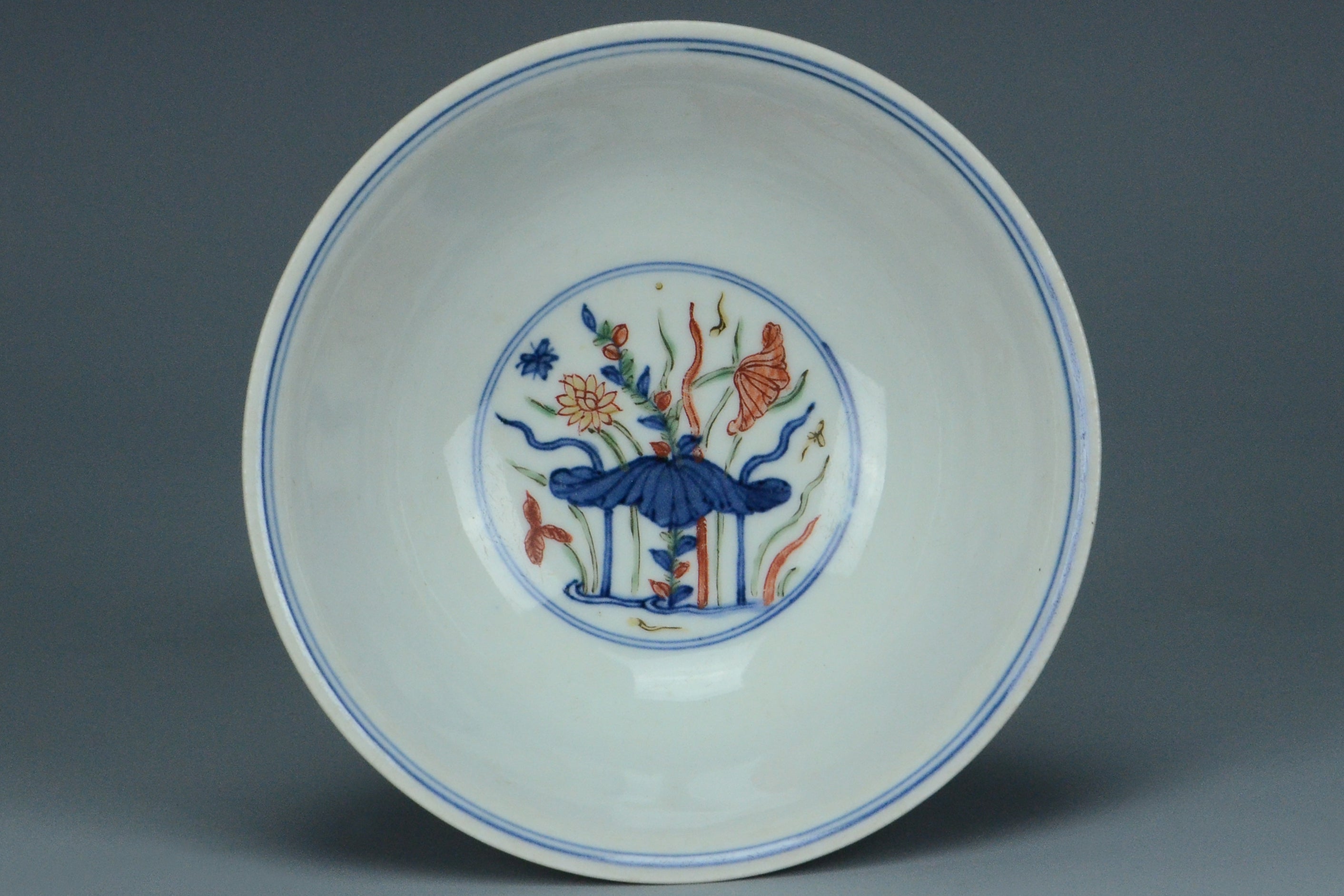 R123: A CHINESE MING DYNASTY STYLE WUCAI BOWL WANLI MARK