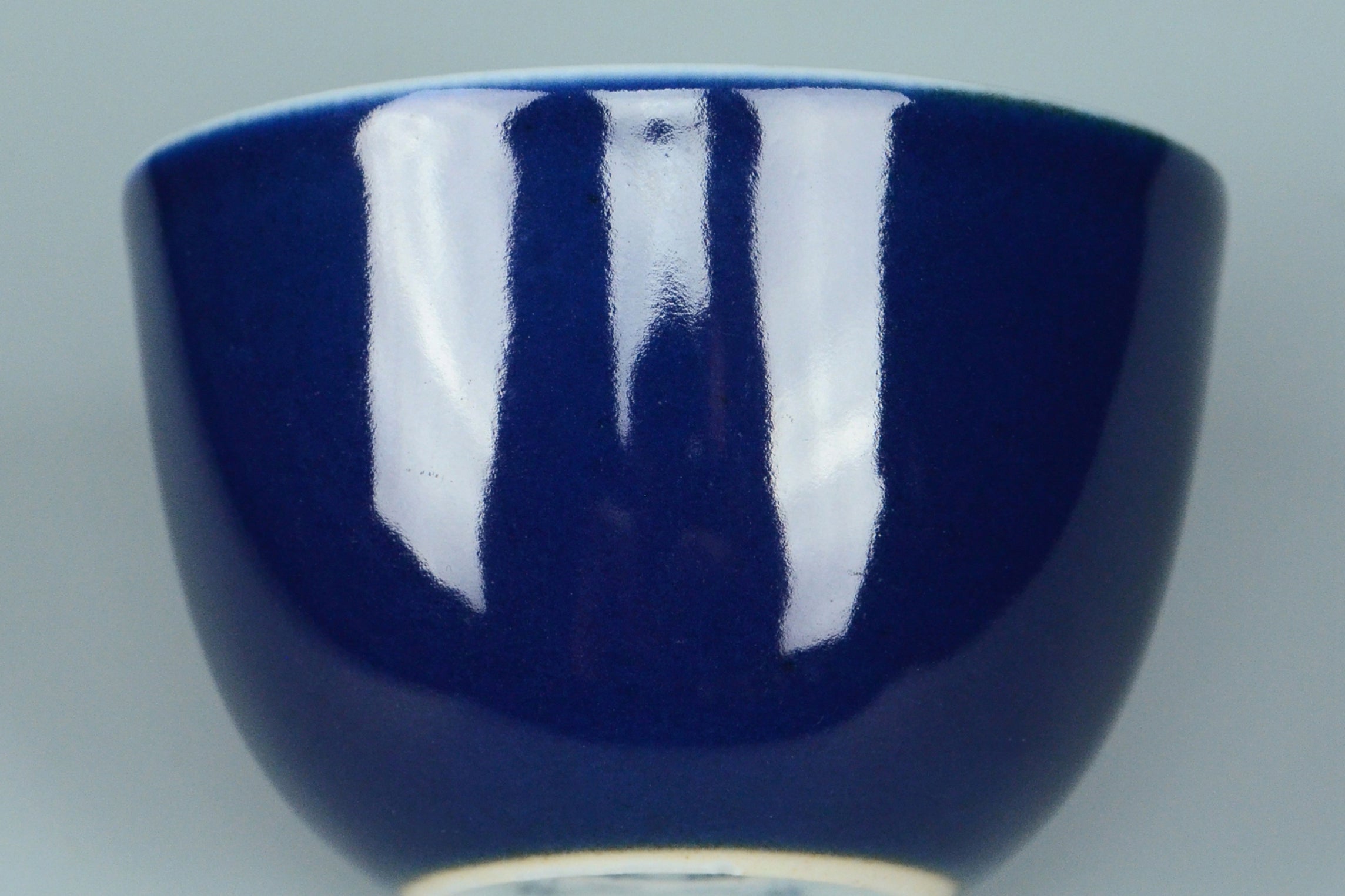 R278: A CHINESE QING YONGZHENG STYLE BLUE GLAZED CUP CHENGHUA MARK