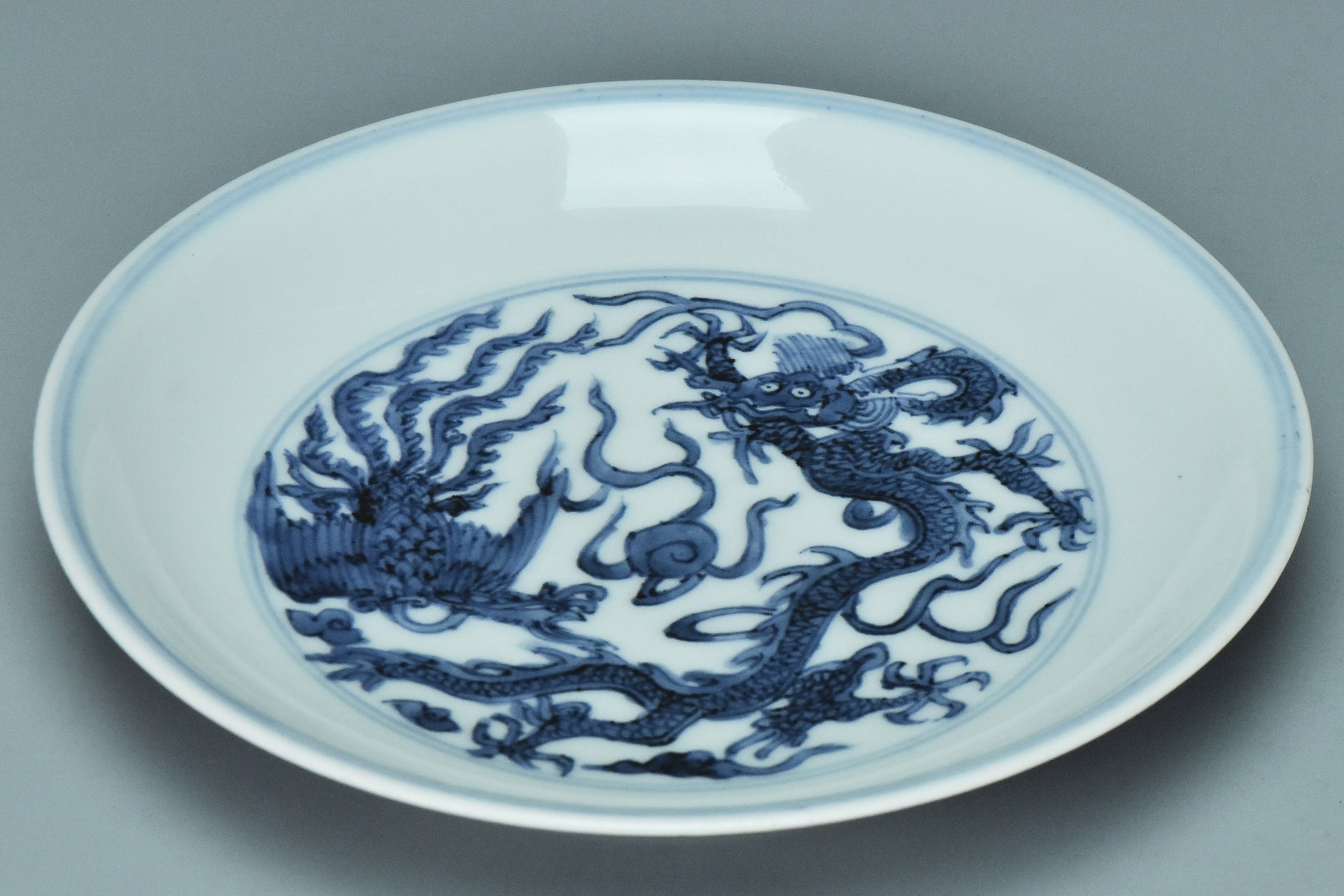 R279: A CHINESE MING DYNASTY STYLE DRAGON DISH WANLI MARK