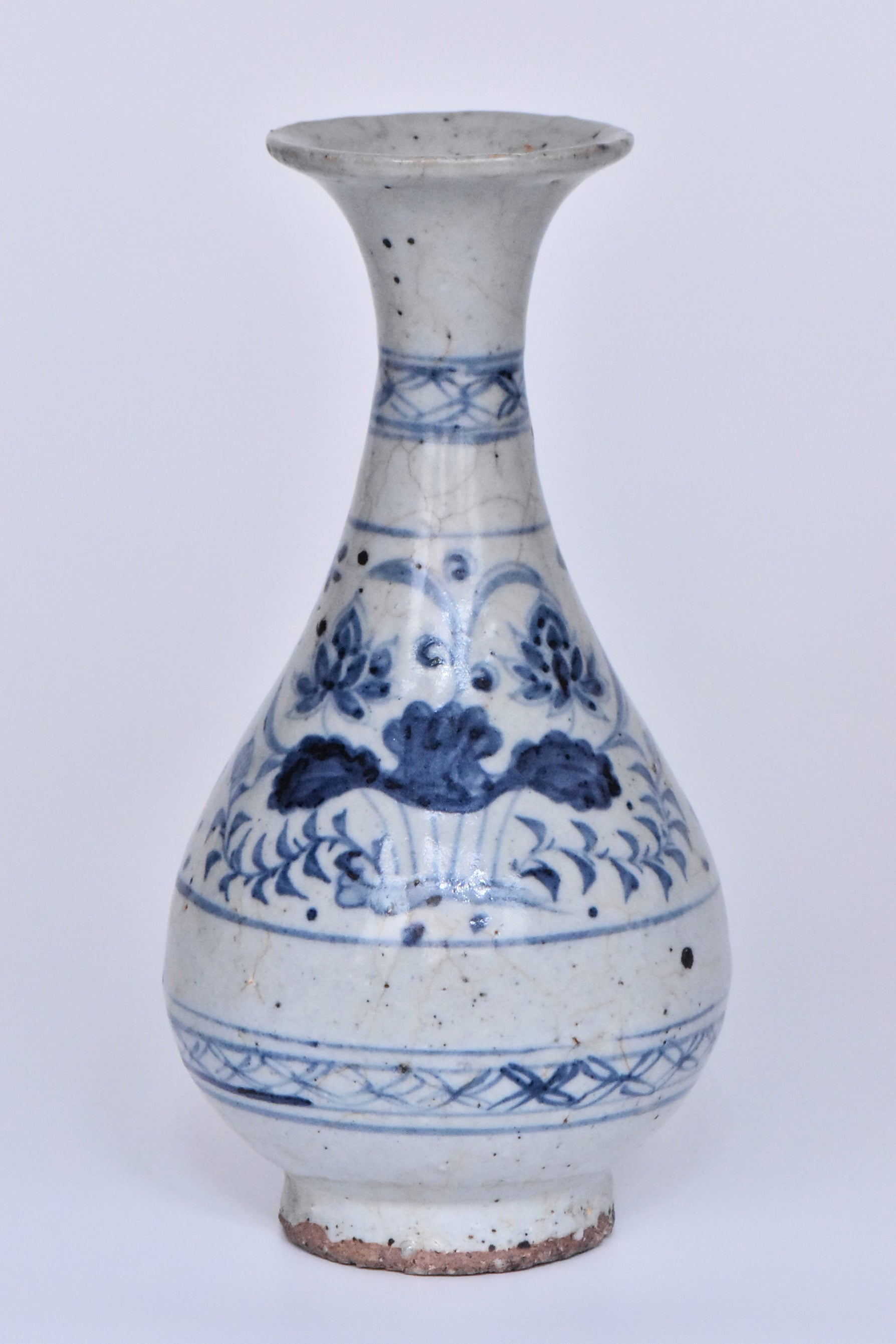 R492: Chinese Blue and White Vase Yuan Dynasty Style